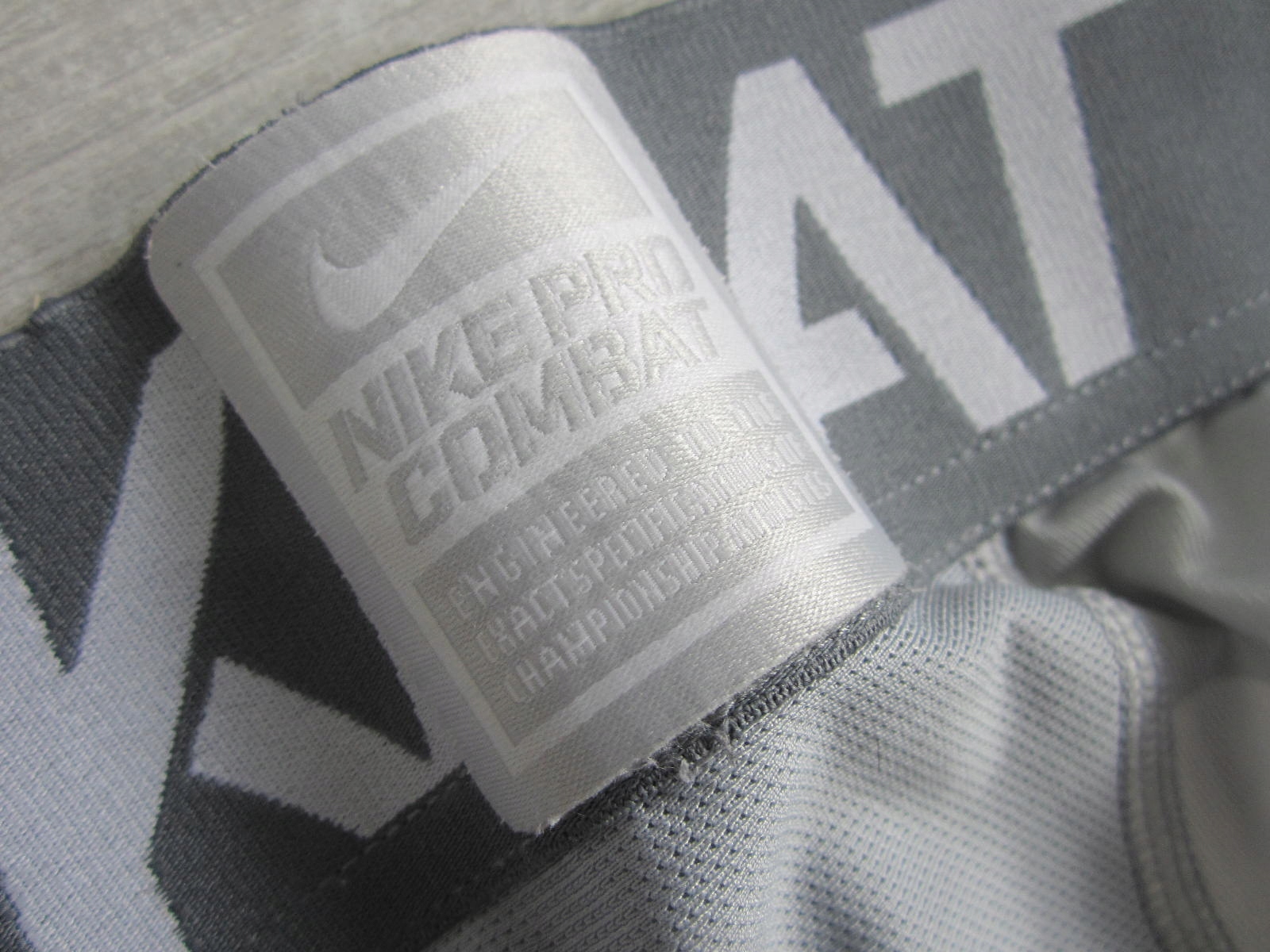 NIKE Pro Combat_S (36)_Professional Athletic Wear Kolekcja Sport