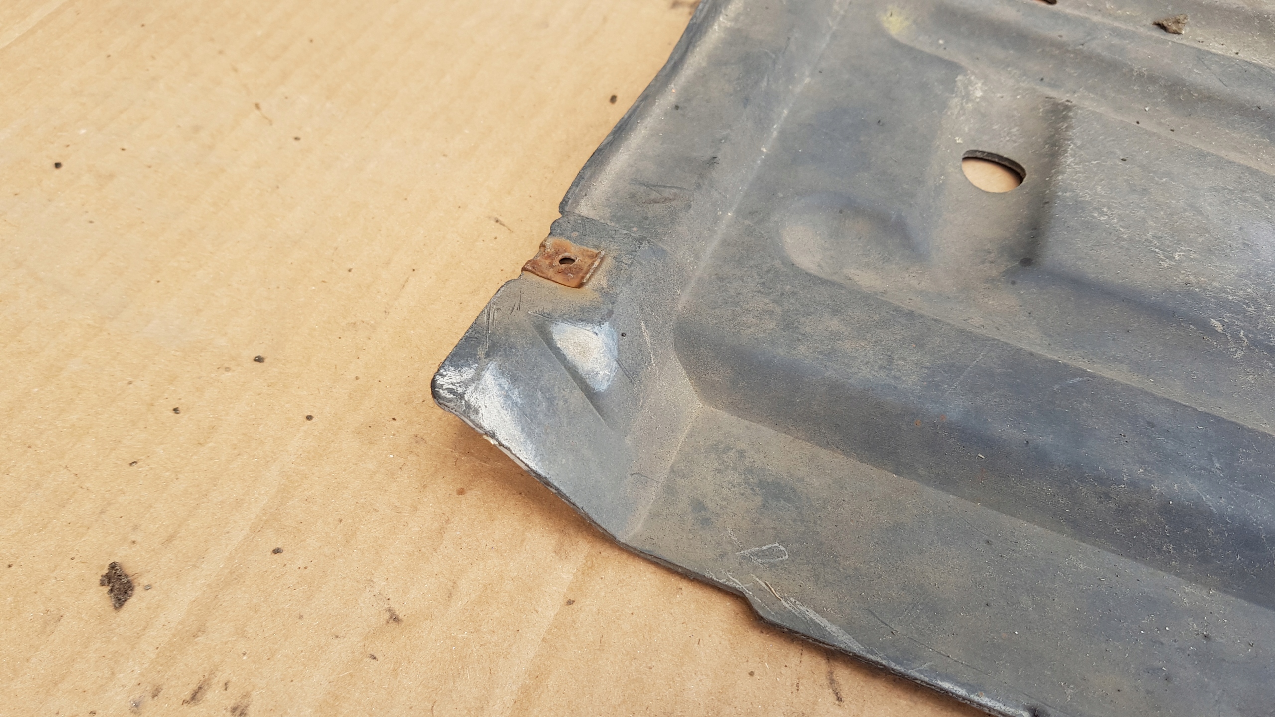 BMW 3 E46 cover chassis cover right