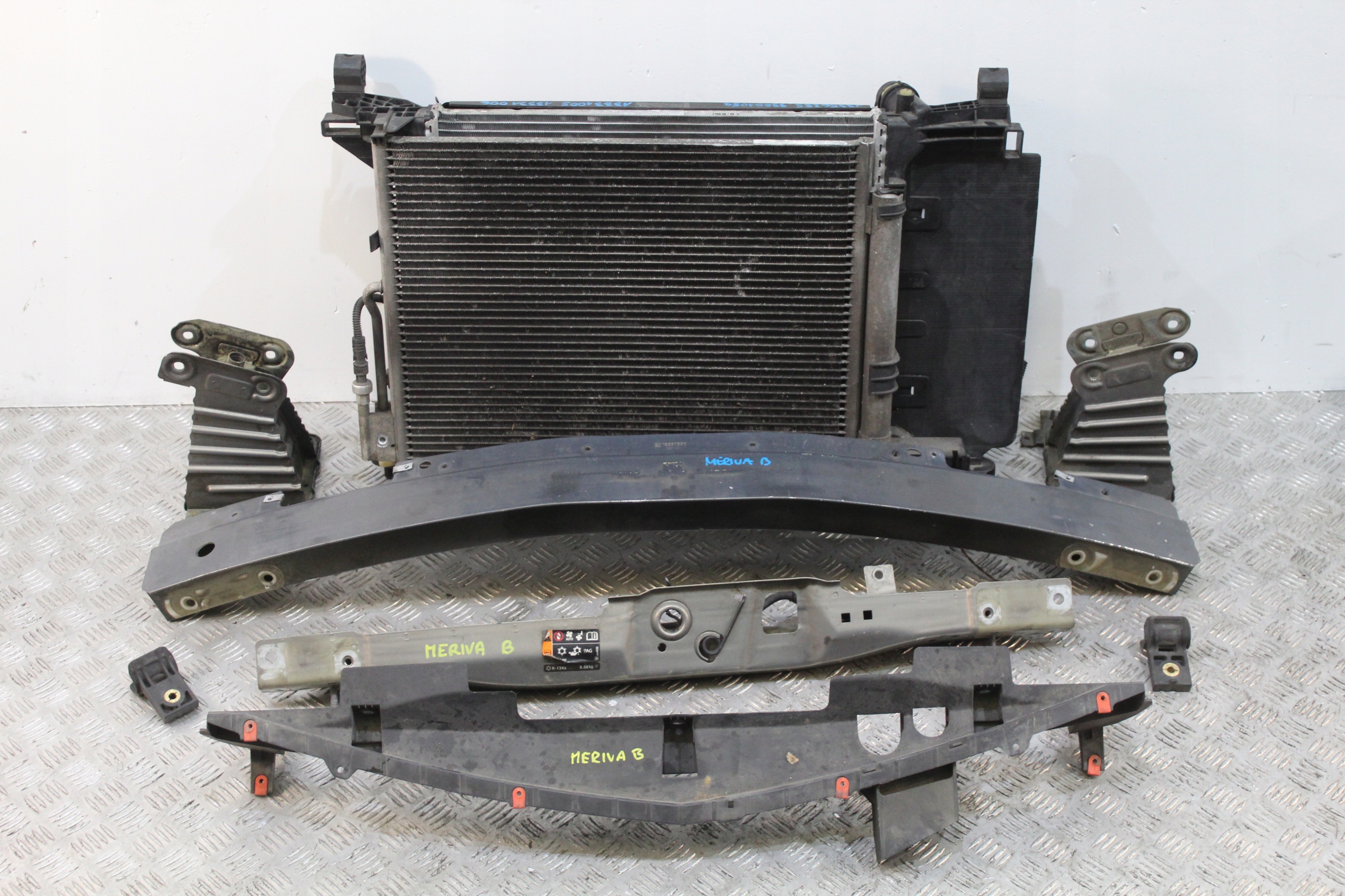 PAS PRZEDNI CHŁODNICE OPEL MERIVA B