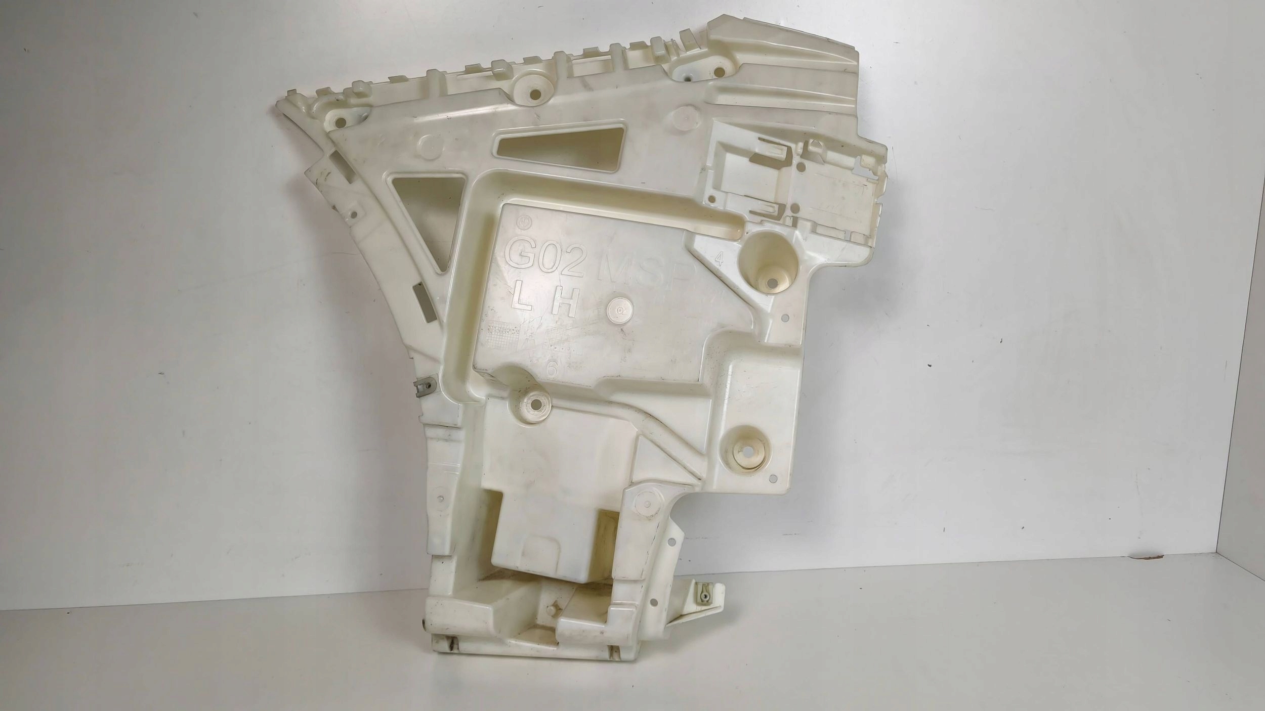 BMW X4 G02 8081905 bumper bracket rear part left holder M- pakiet