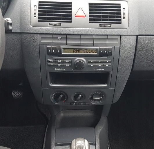 SKODA FABIA 04>07 RAMKA RADIOWA2/1DIN ADAPTOR Model 281340-02