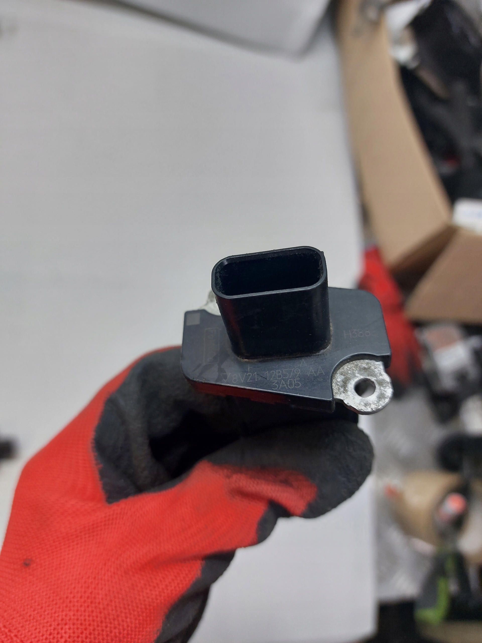 Débimètre FORD FOCUS MK3 III 1.0 Essence 8V2112B577AA