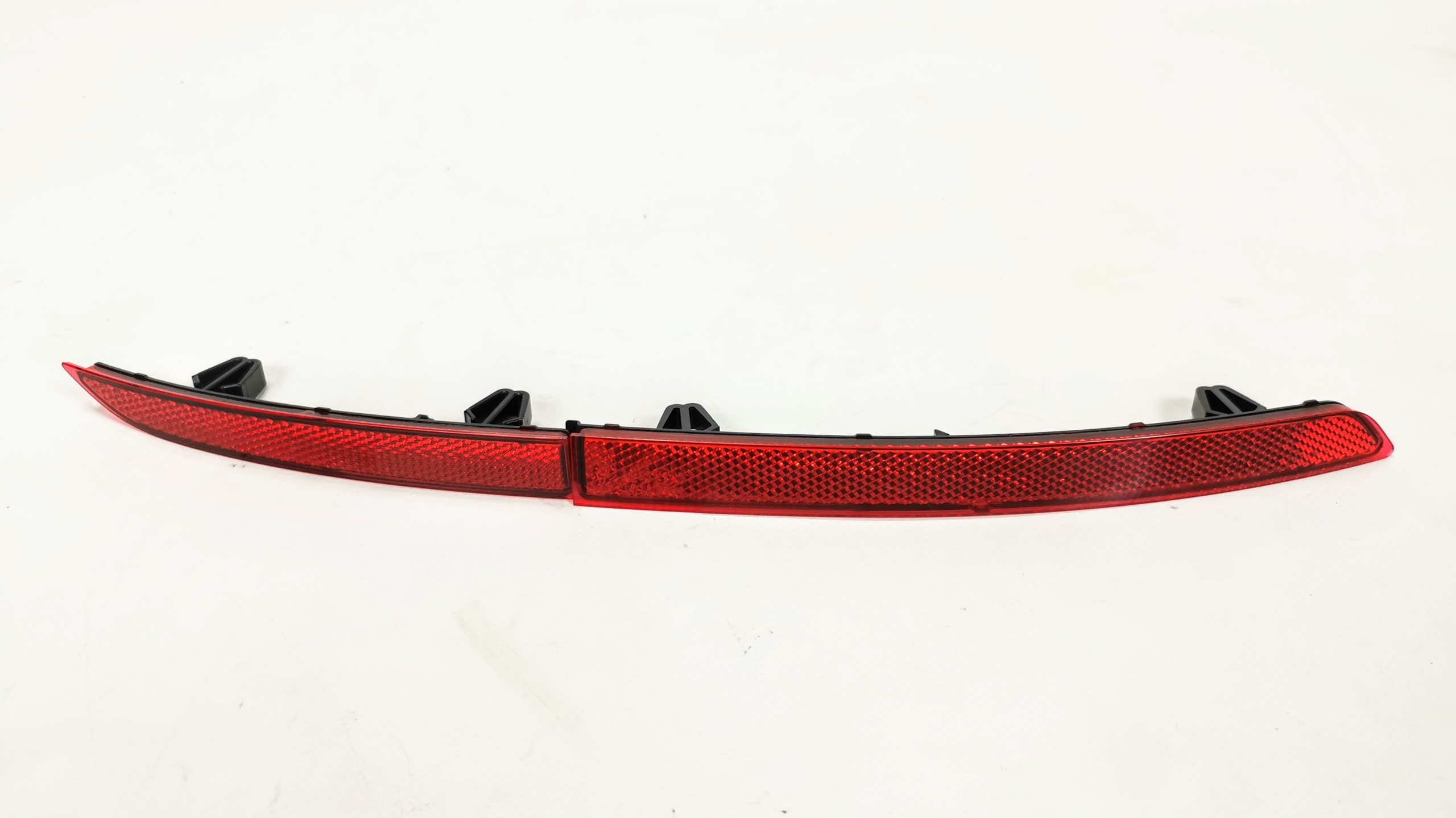 ODBLASKI ZDERZAKA TYLNE STRONA PRAWA VW ARTEON KPL Strona zabudowy tylne prawe