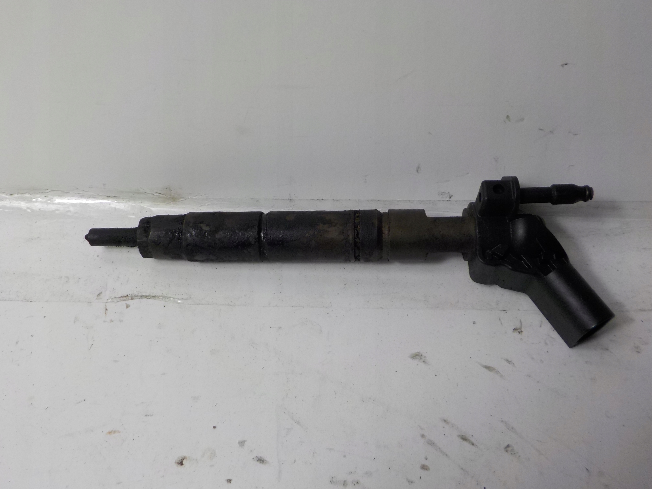 MERCEDES KLASA E W211 3.0 CDI injector 0445115017
