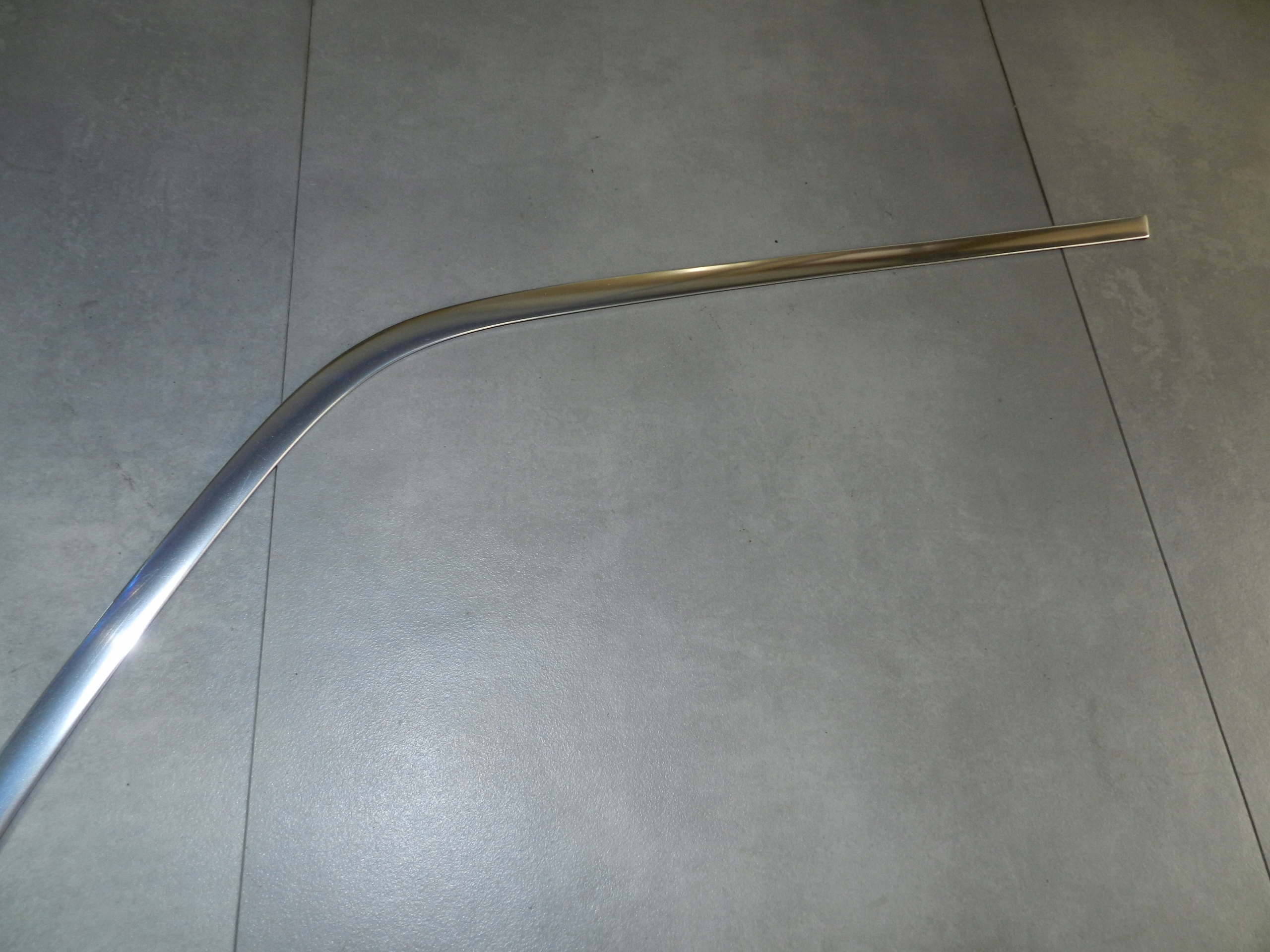 VW TOUAREG 7P moulding CHROM windows right 7P5853996
