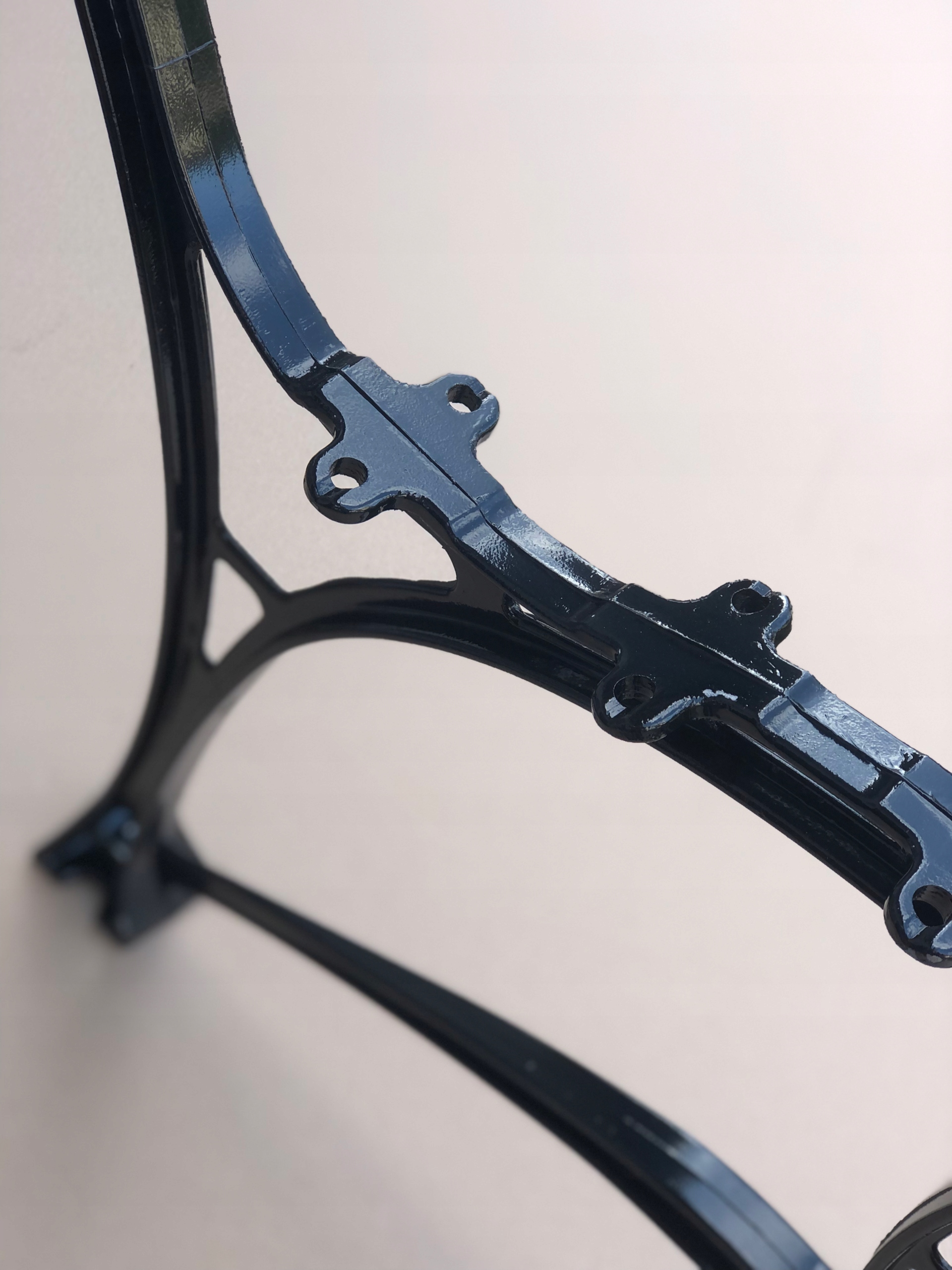 NOGA NOGI DO ŁAWEK OGRODOWYCH ALUMINIUM KRÓLEWSKIE Rodzaj z oparciem