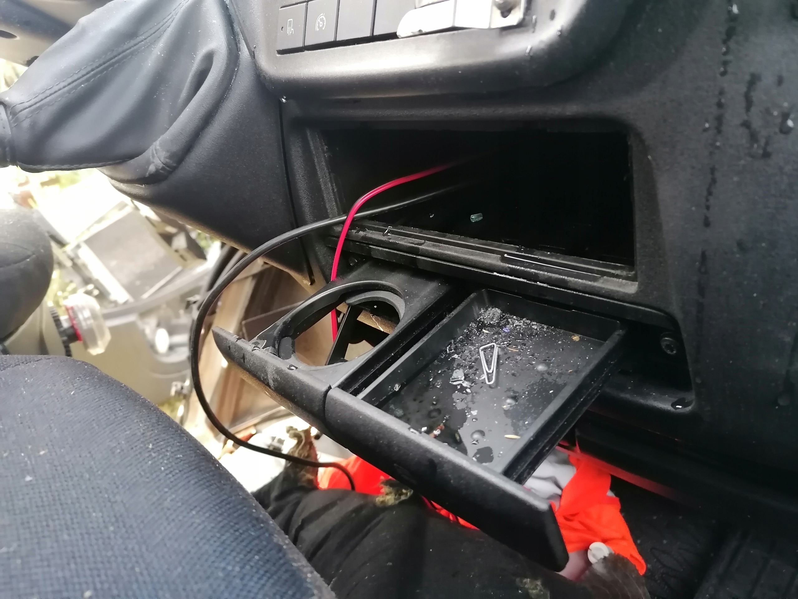 IVECO DAILY VI 14-UCHWYT NA KUBEK SCHOWEK