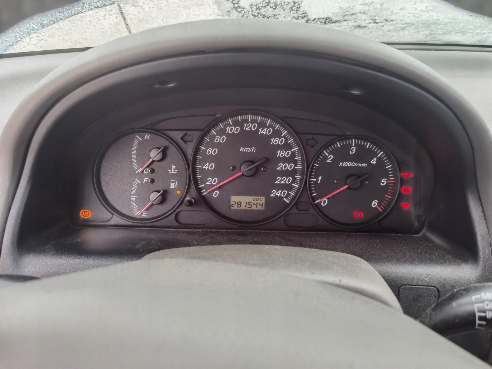 mazda 626 петля передних Двери - Передний 2001 2.0л