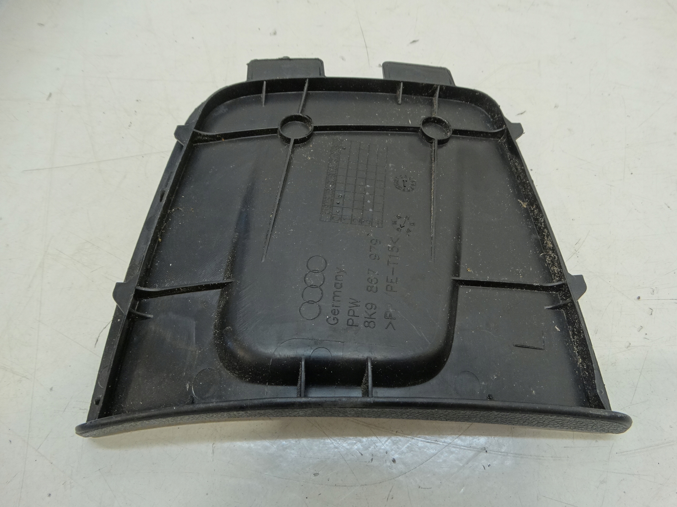 spoiler upholstery bonnet boot left rear part AUDI A4 B8 8K9867979 07-15R.