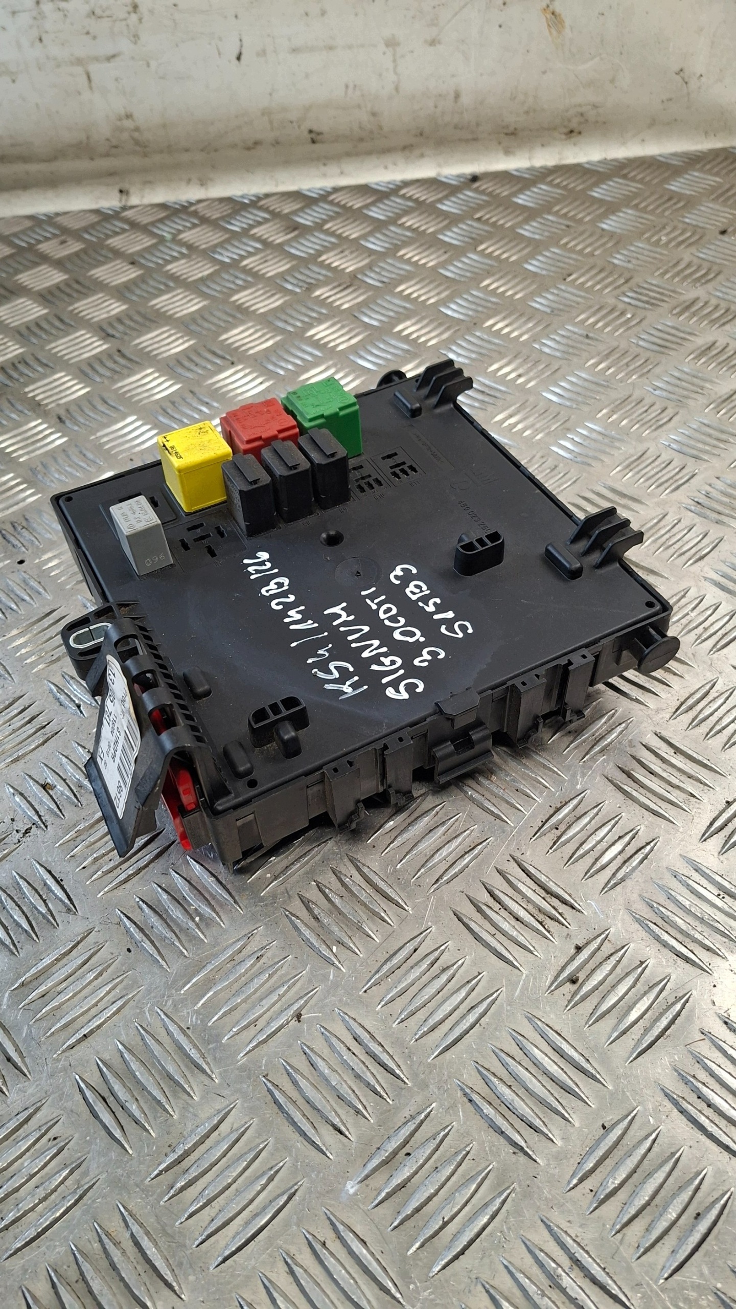 Module fusibles OPEL SIGNUM 3.0CDTI