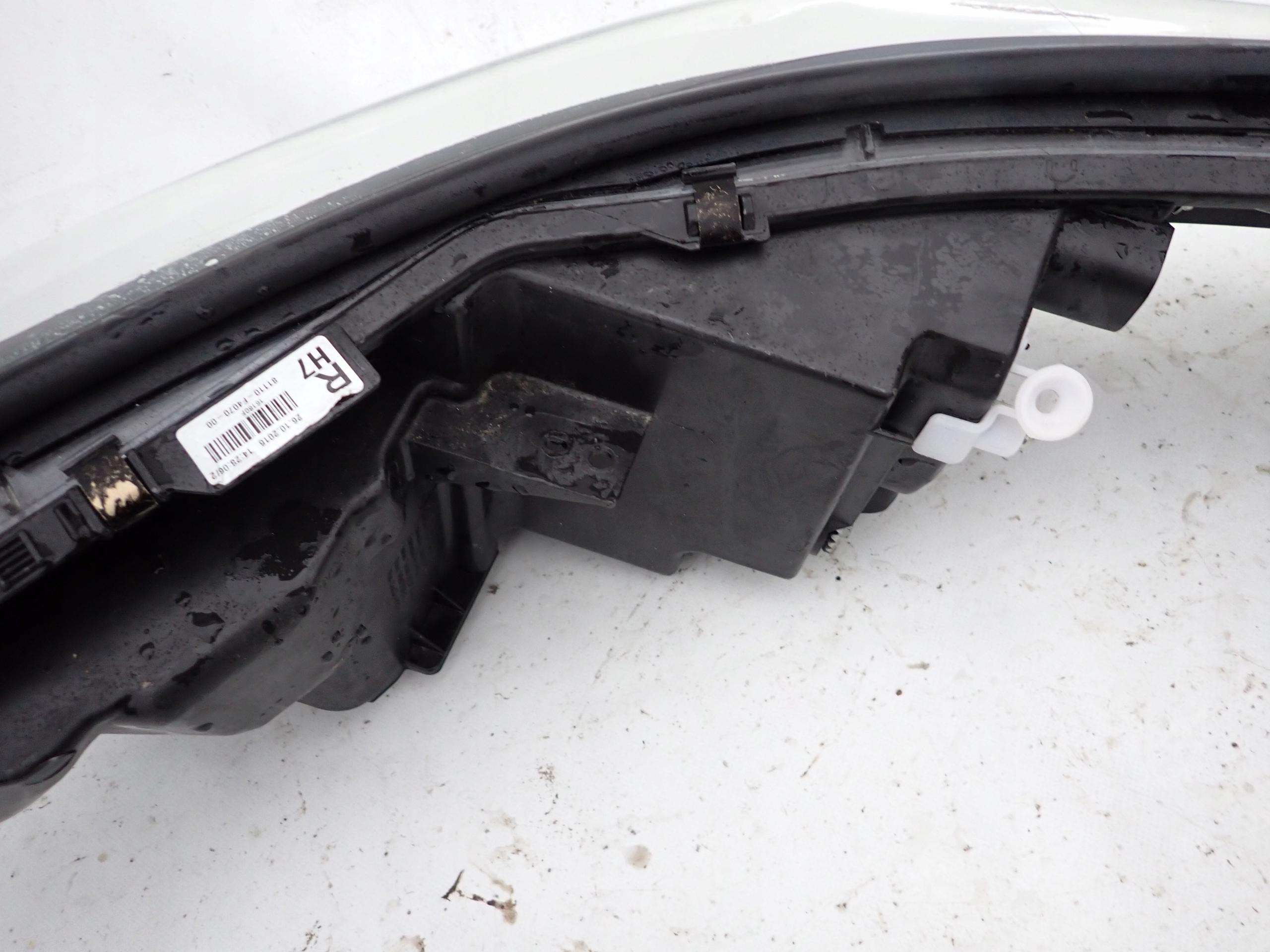 TOYOTA C-HR 16- FULL LED light right front