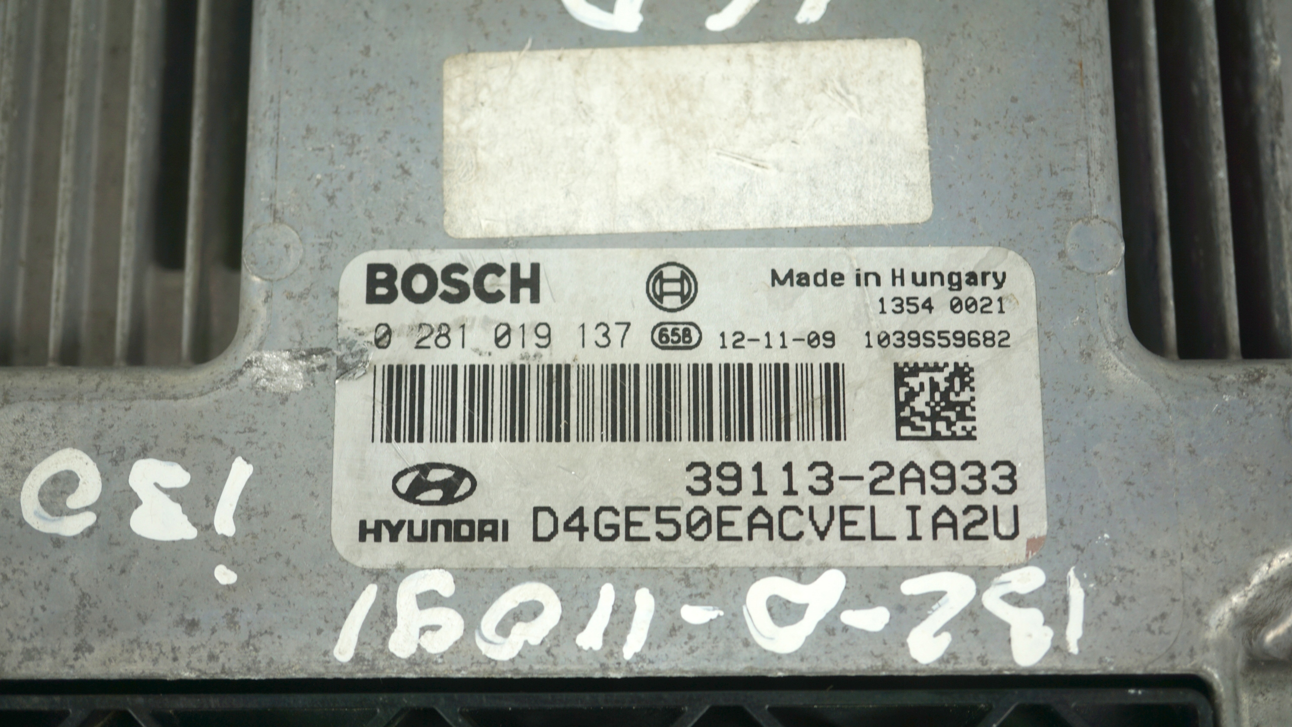 computer control unit of the engine HYUNDAI I30 2 II 1.6 CRDI 39113-2A933 0281019137