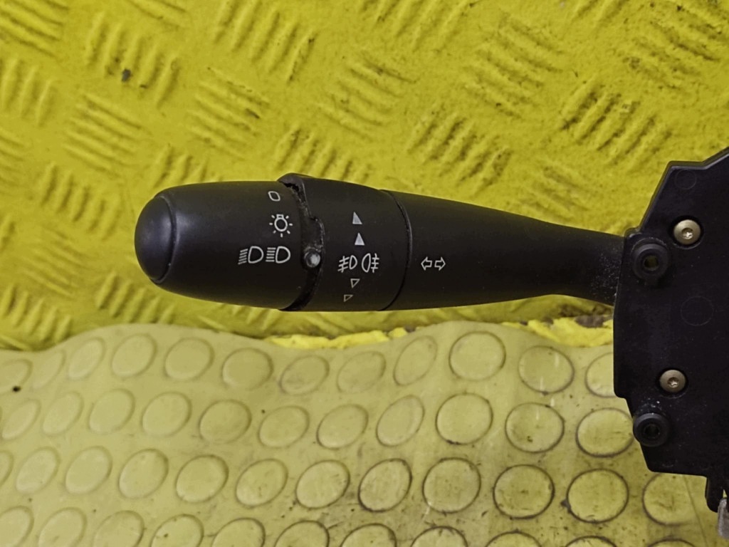 CITROEN C4 steering wheel levers and controls