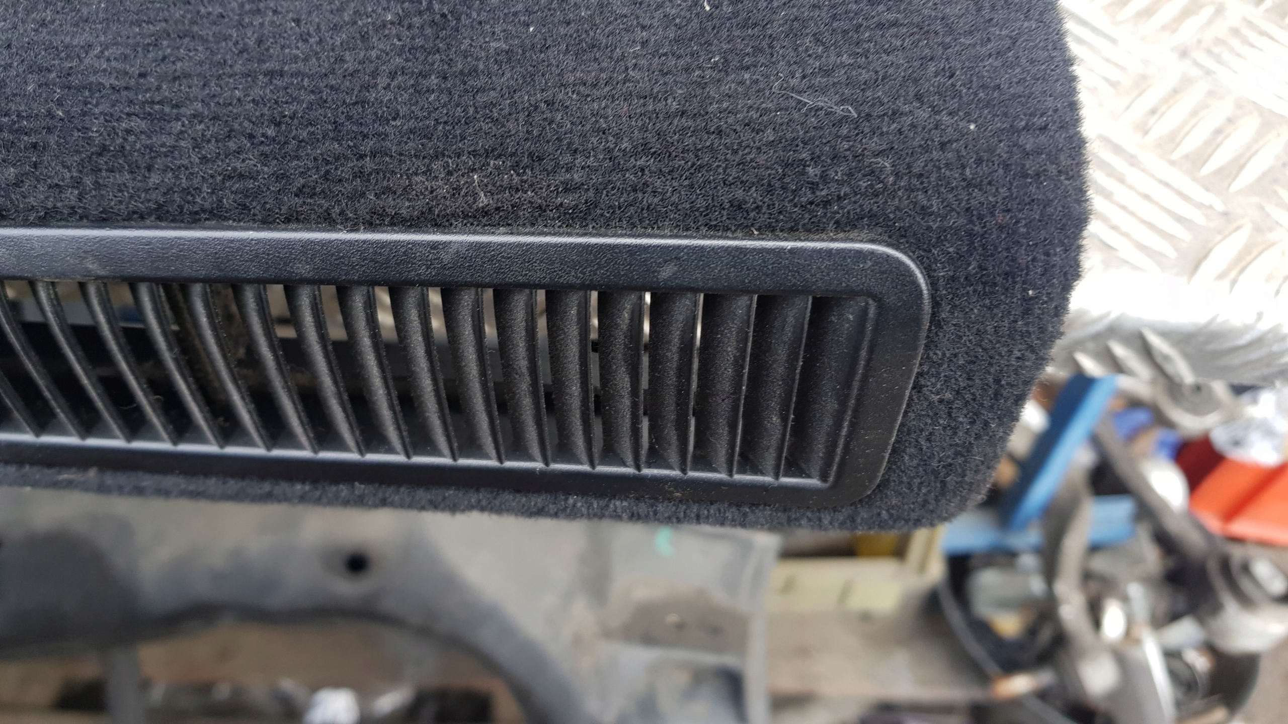 MERCEDES W211 boot upholstery right rear part a2116903826