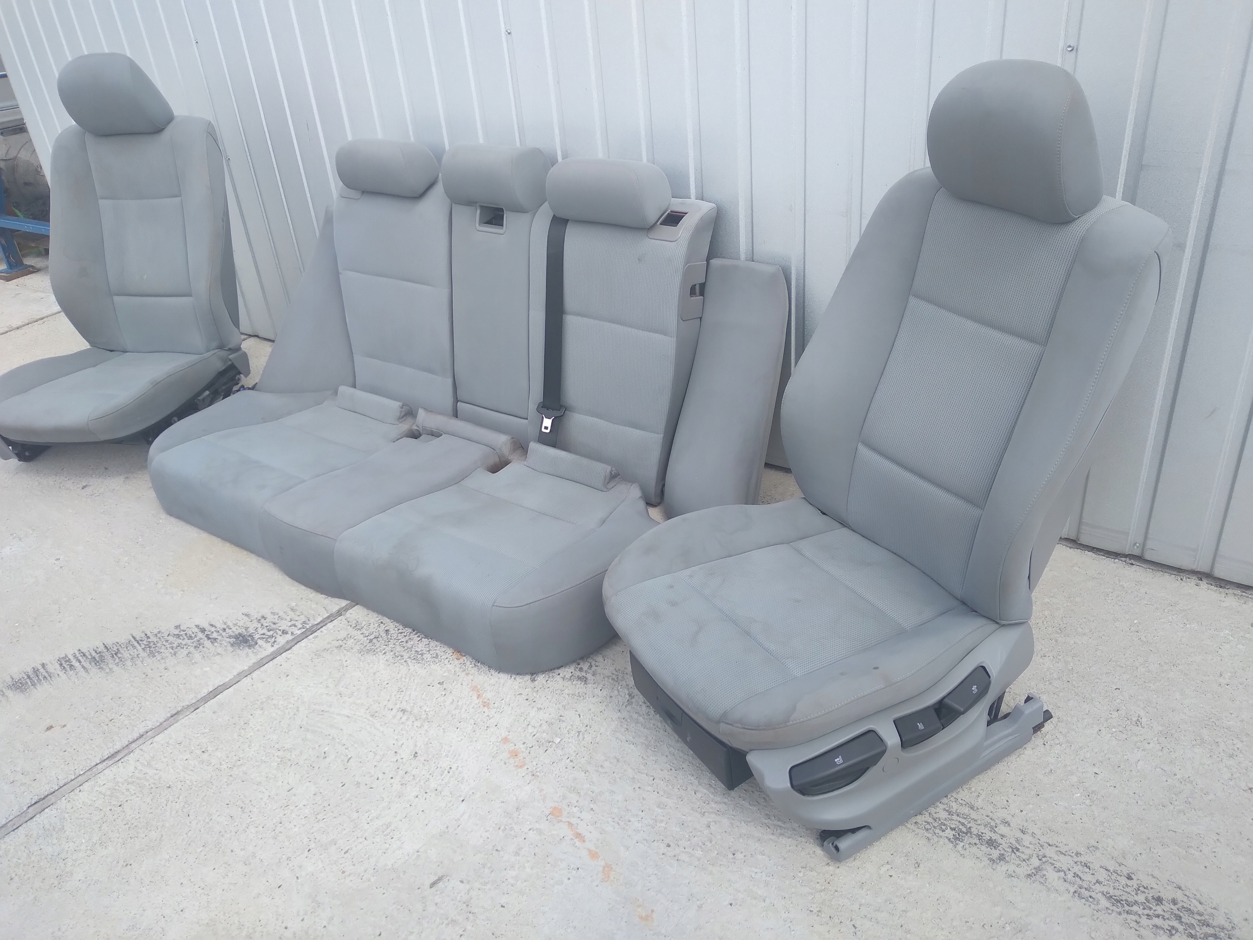 BMW E83 X3 Салон кресла перед диван зад