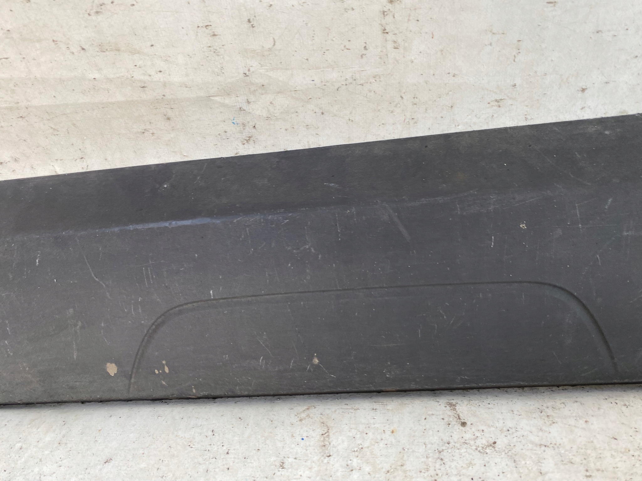 AUDI Q3 8U0 11- moulding door left front 8U0853959D
