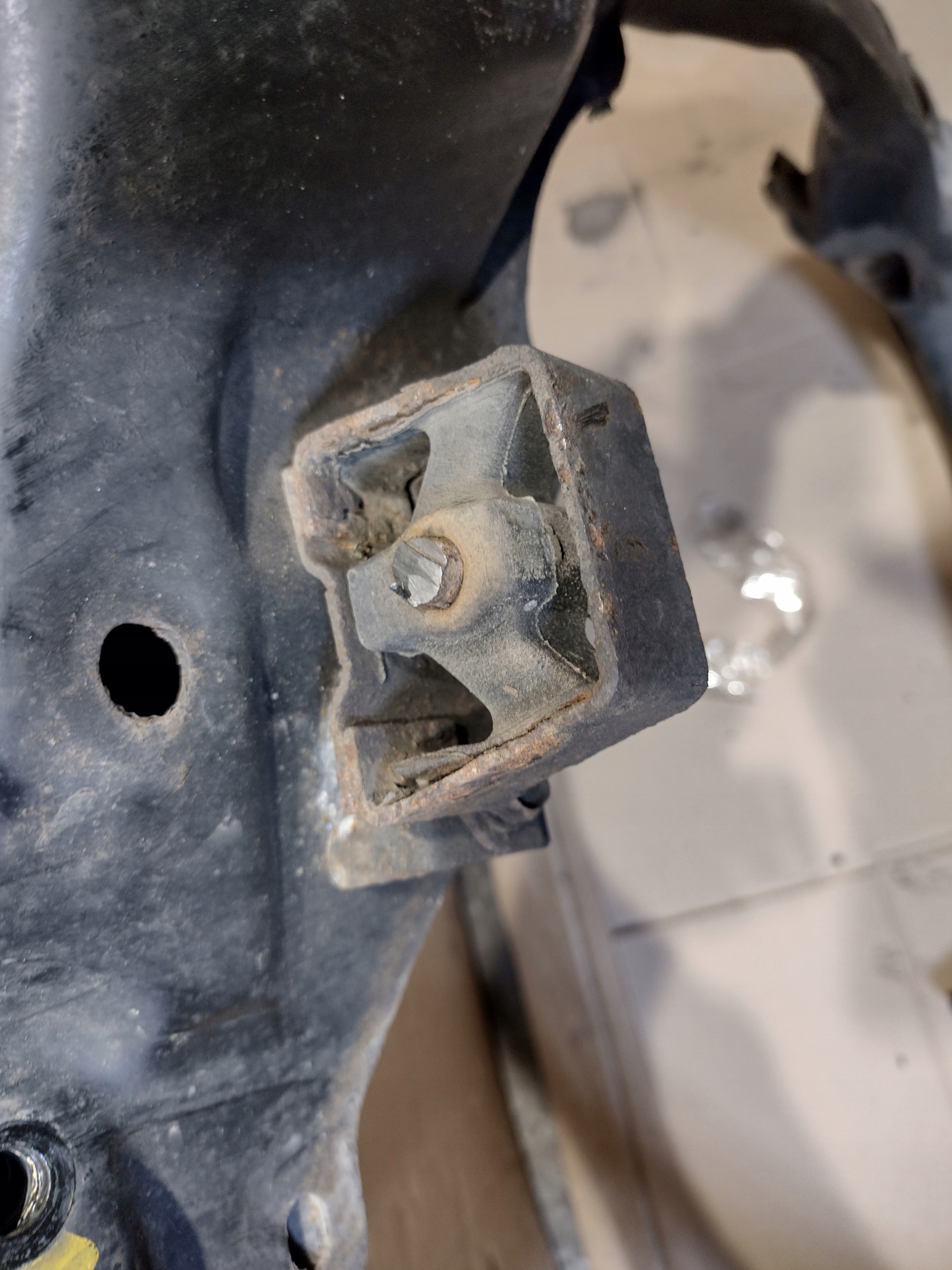 subframe axle beam front Honda Civic VII 7 1,7 CDTI