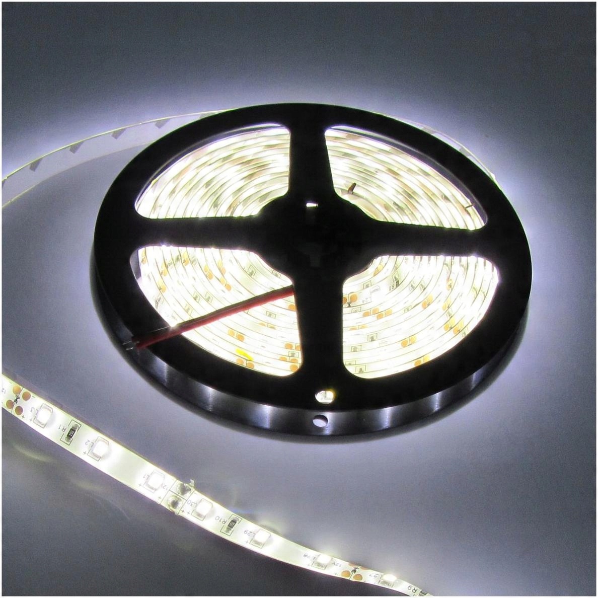 

Taśma led 10,8w 300 ip63 24v wodoodporna neutralna