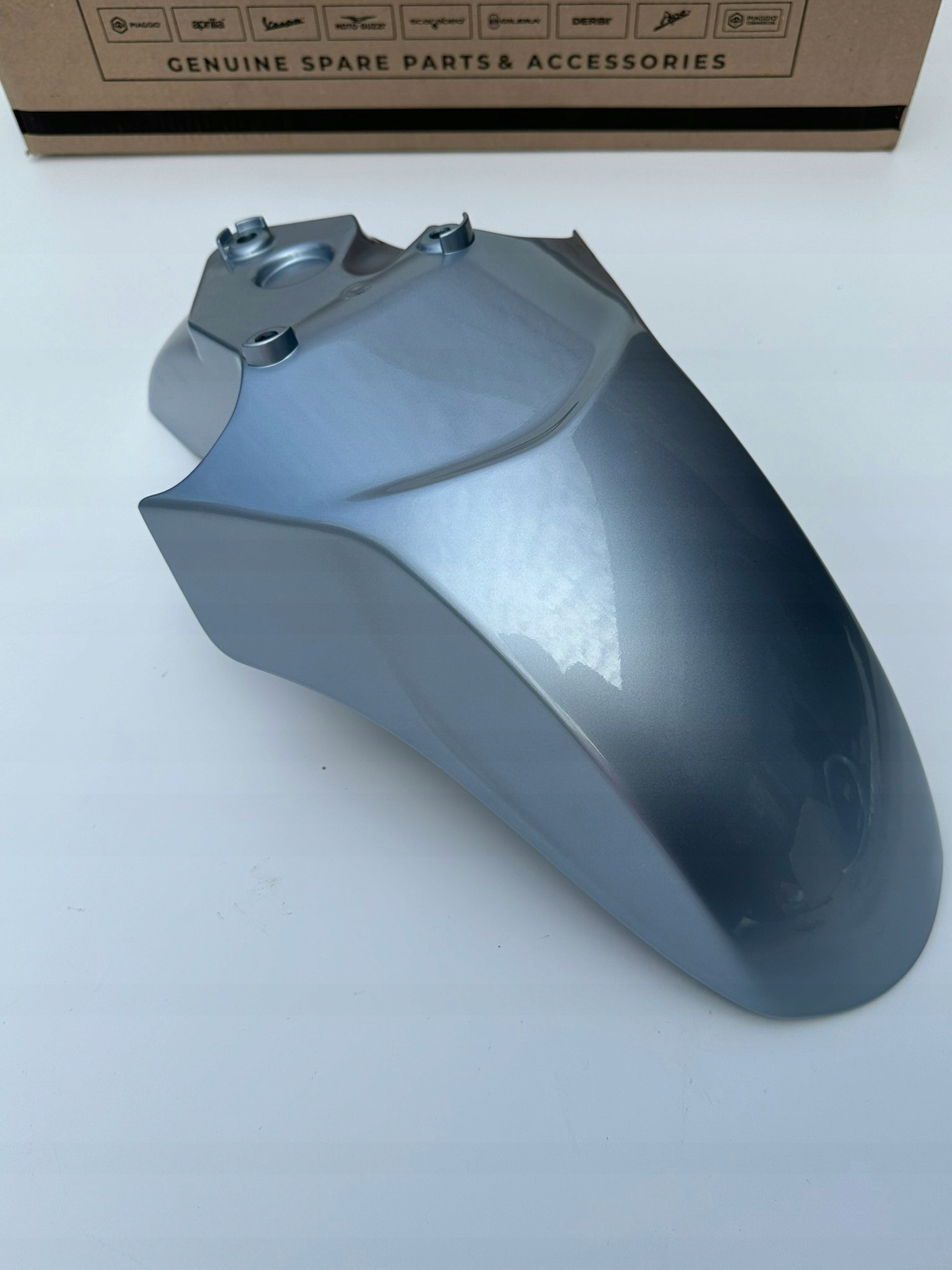 Piaggio Liberty blatník farba strieborná lesklá G14 Nový 2015-doteraz