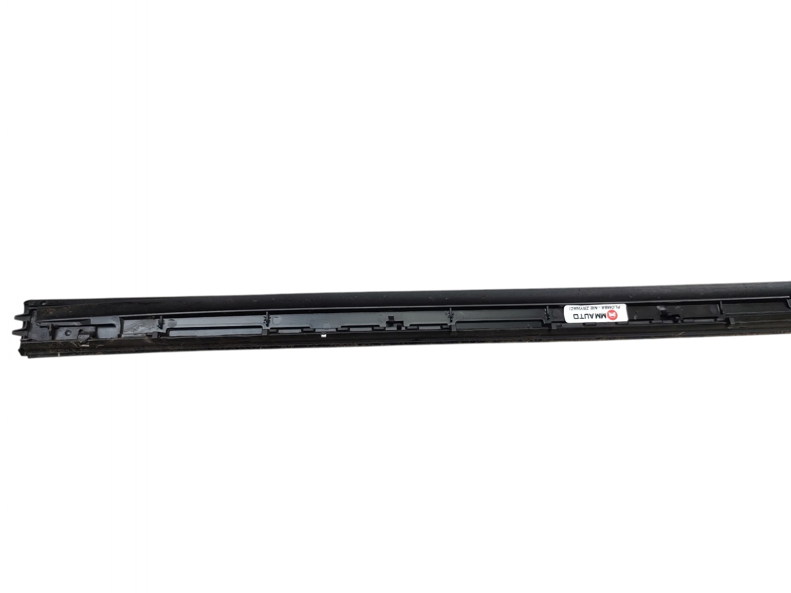 moulding windows windscreen left MERCEDES GLA X156 W156 A1566901700