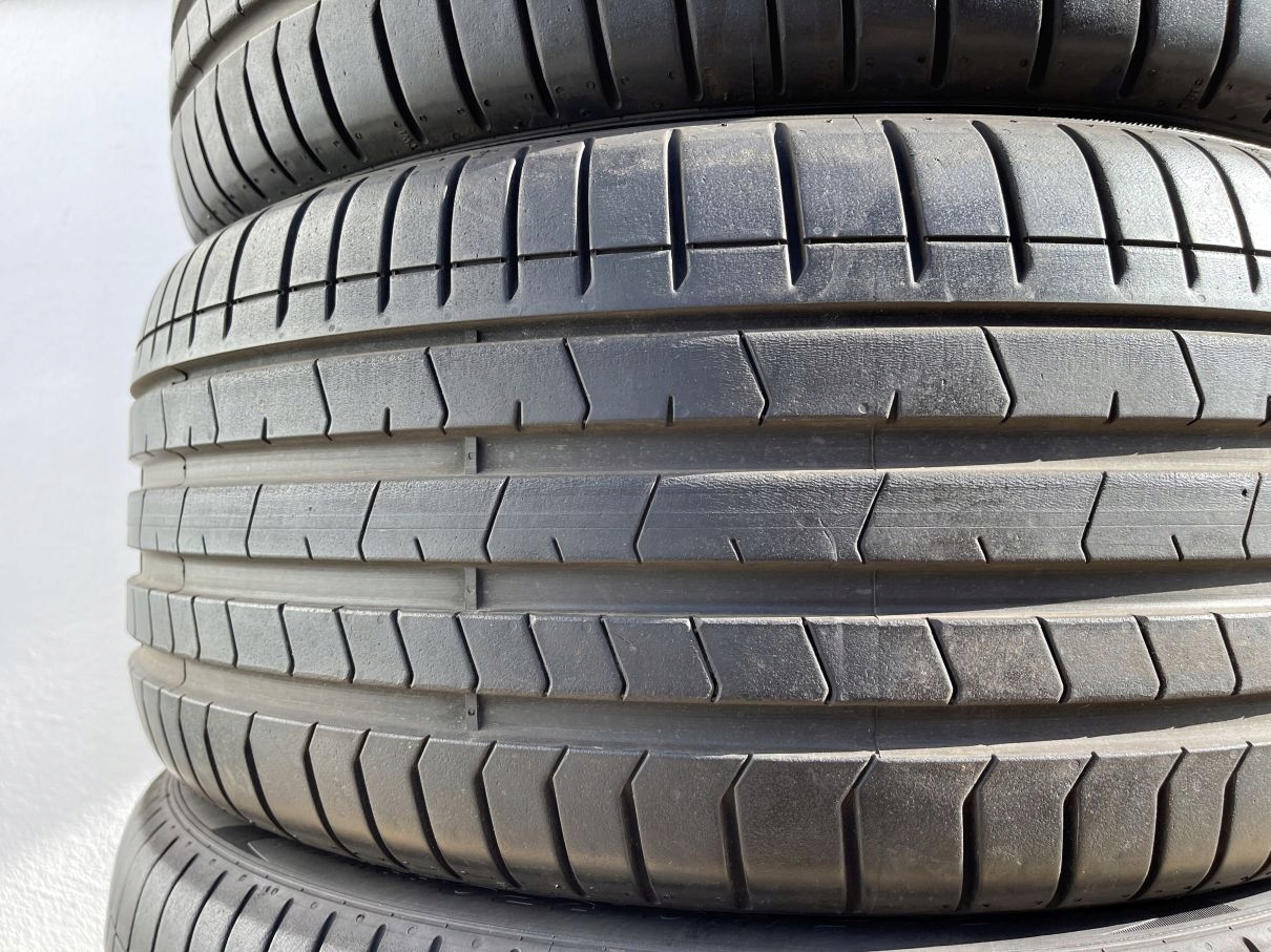 OPONY 245/40/20 99W PIRELLI P ZERO PZ4 PNCS VOL Model P Zero PZ4