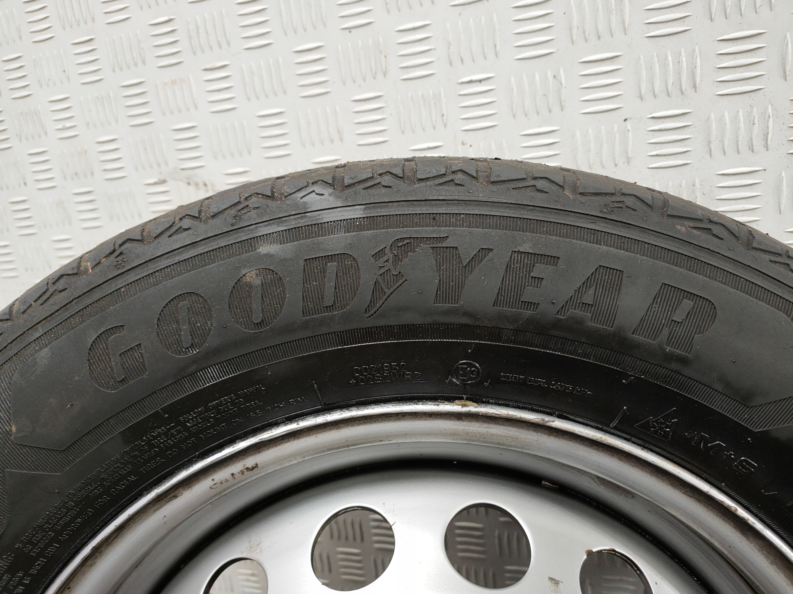 DUCATO JUMPER LIFT 19-25 Reifen Räder CALOROCZNE felgen 16 5x130 215/65R16C 2024r.