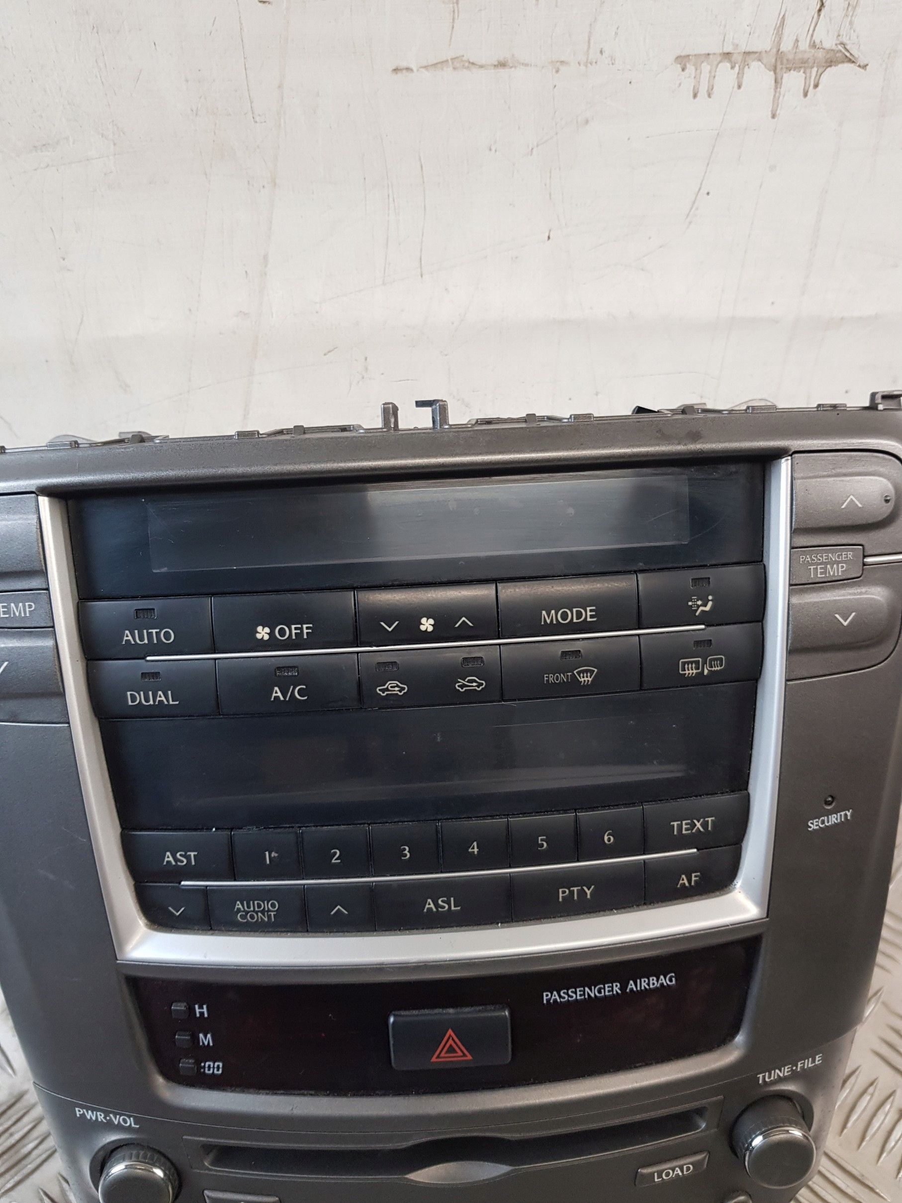 RADIO 86120-53400 PANEL BOCCHETTE LEXUS IS 220D 06R- EUROPA