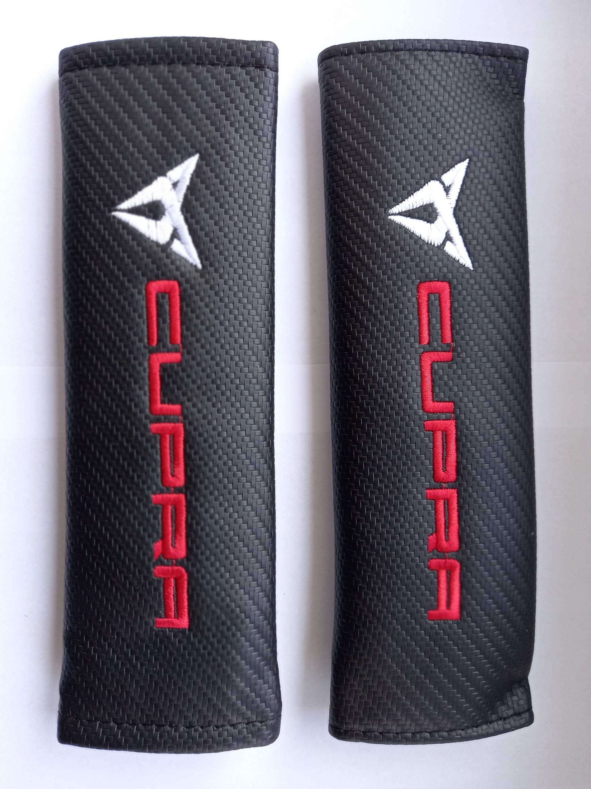 

Seat Cupra nakładki na pasy bezpieczeństwa Carbon
