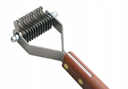 Show Tech – hákový zastřihovač, dřevěná rukojeť, 12 háčků, rozteč 3,5 mm