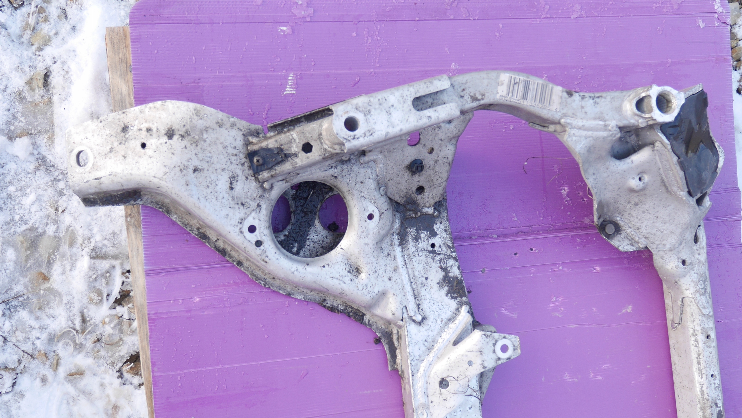 BMW E90 E92 E93 SANKI KOŁYSKA PRZÓD SILNIK 335i 3,5i Producent części BMW OE