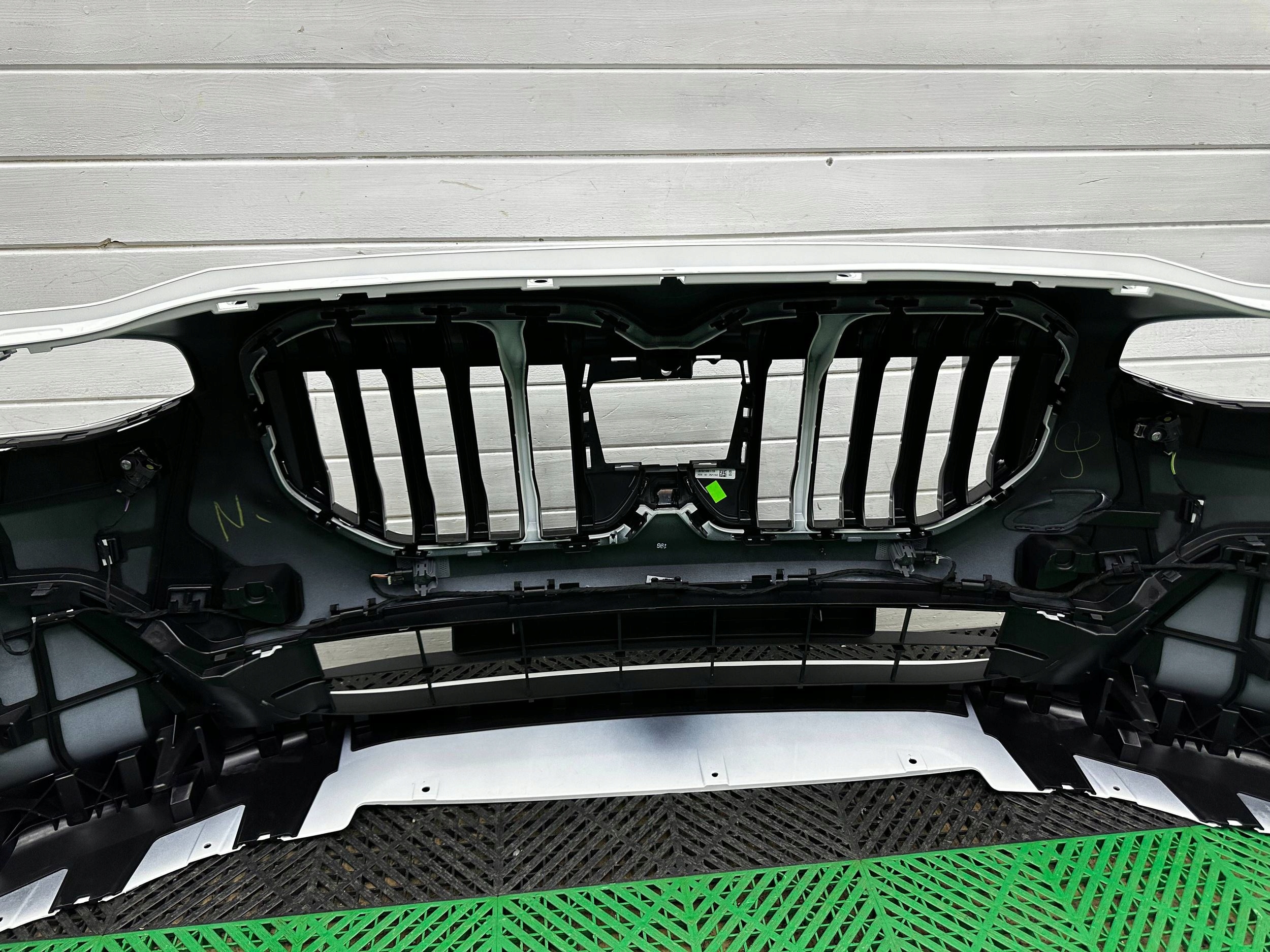 front bumper front BMW 2 Active Tourer U06 complete