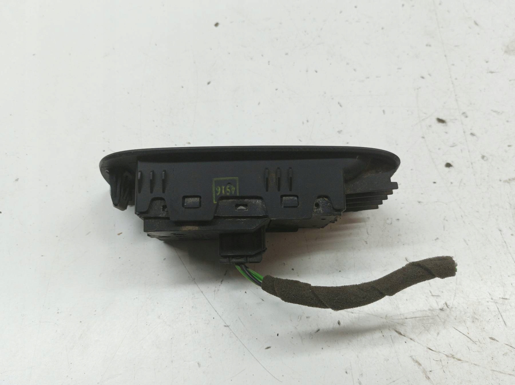 window control switch left front 13305011 Opel Zafira III (2011- )
