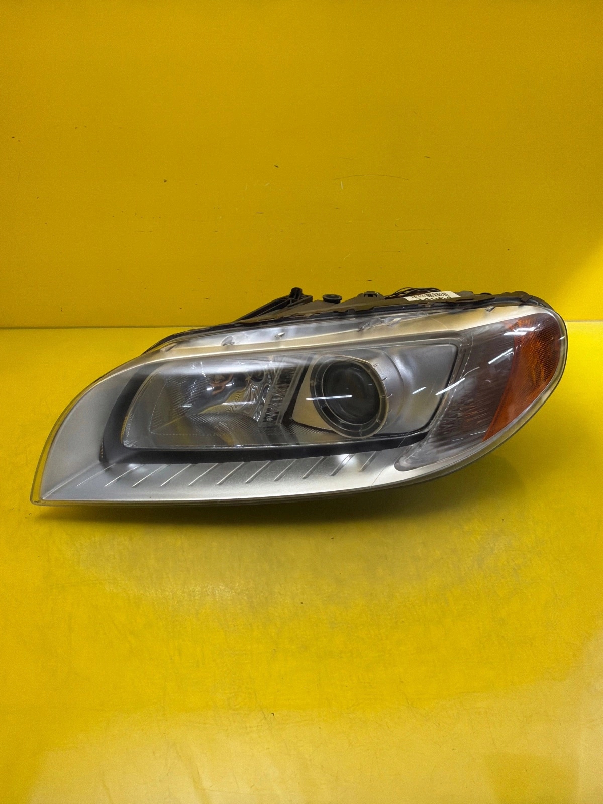 light left Volvo V70 III S80 II Xenon non-setting 31214347