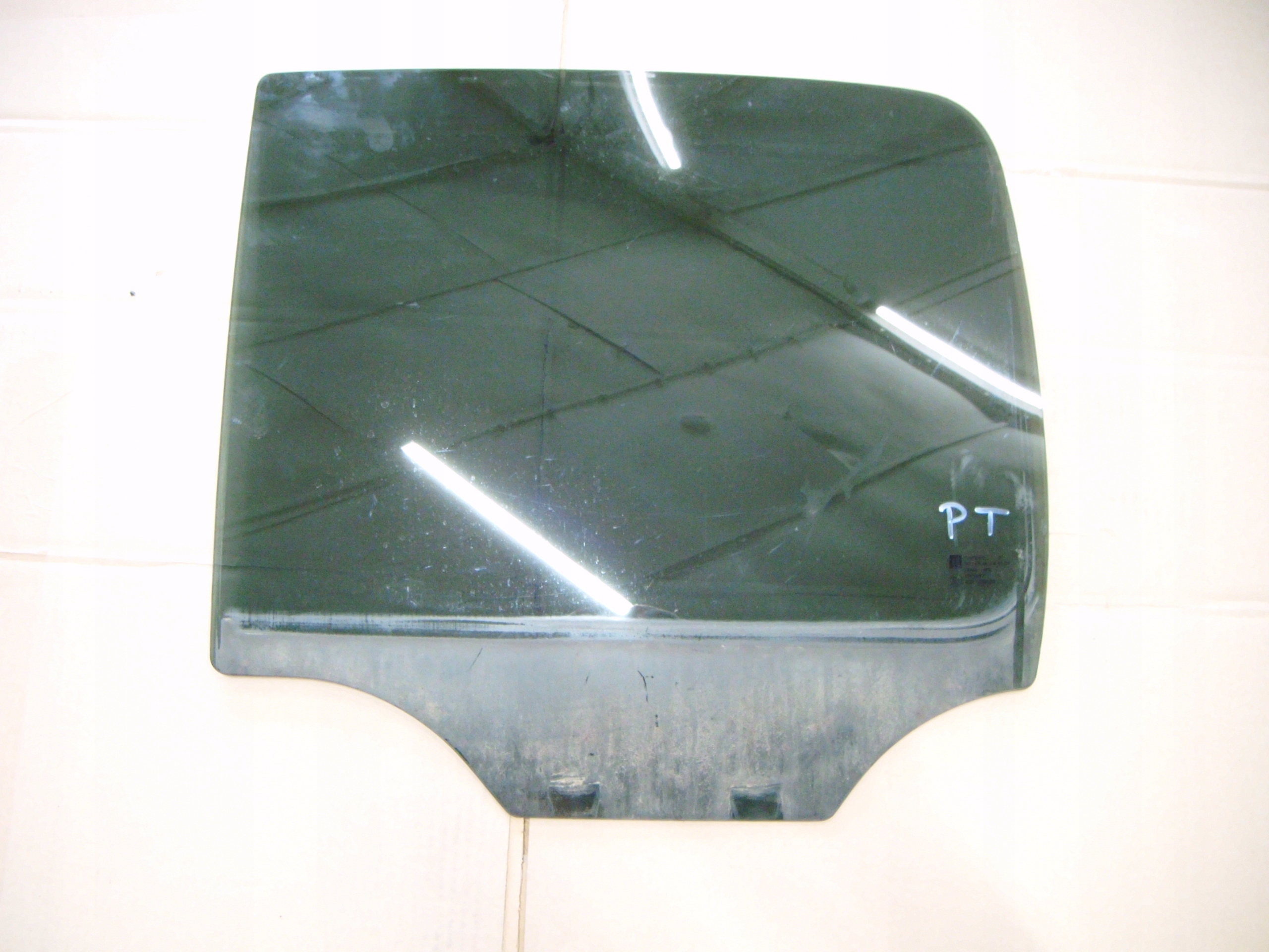 CHEVROLET HHR SZYBA Z DRZWI PRAWY TYŁ