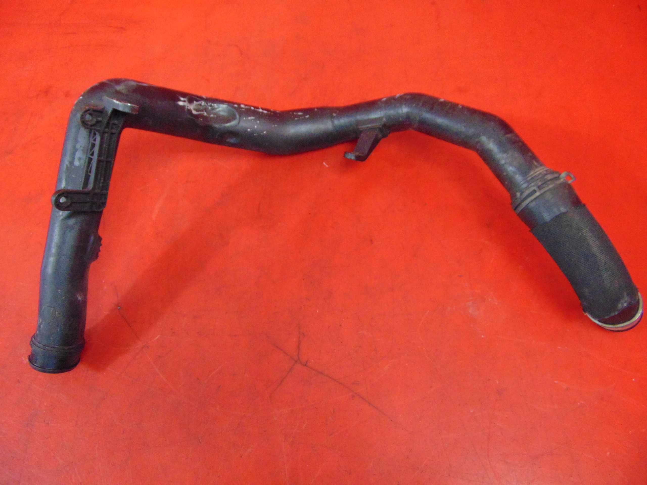 SKODA ROOMSTER 5J 1.9 TDI SCHLAUCH INTERCOOLER