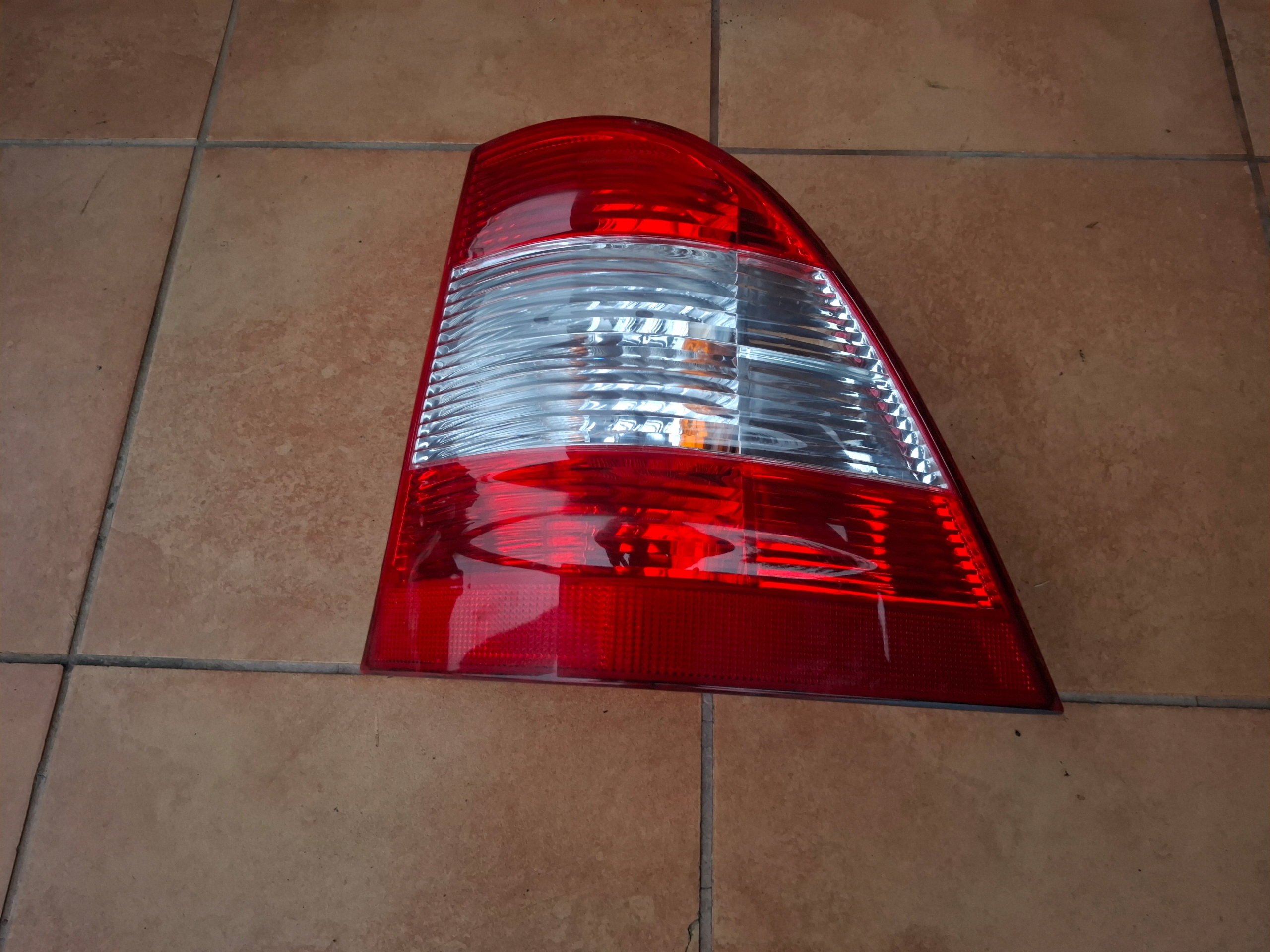 light right rear part MERCEDES W163 LIFT A1638202064