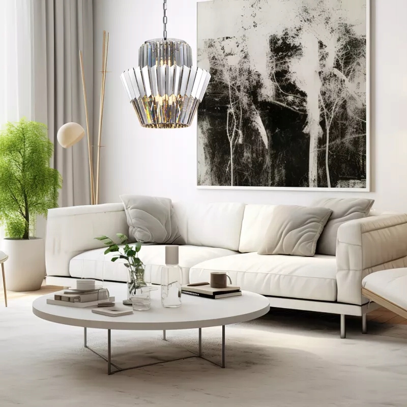 Lesklá krásna lampa Donna Chrome s krištáľom a priesvitkami do spálne