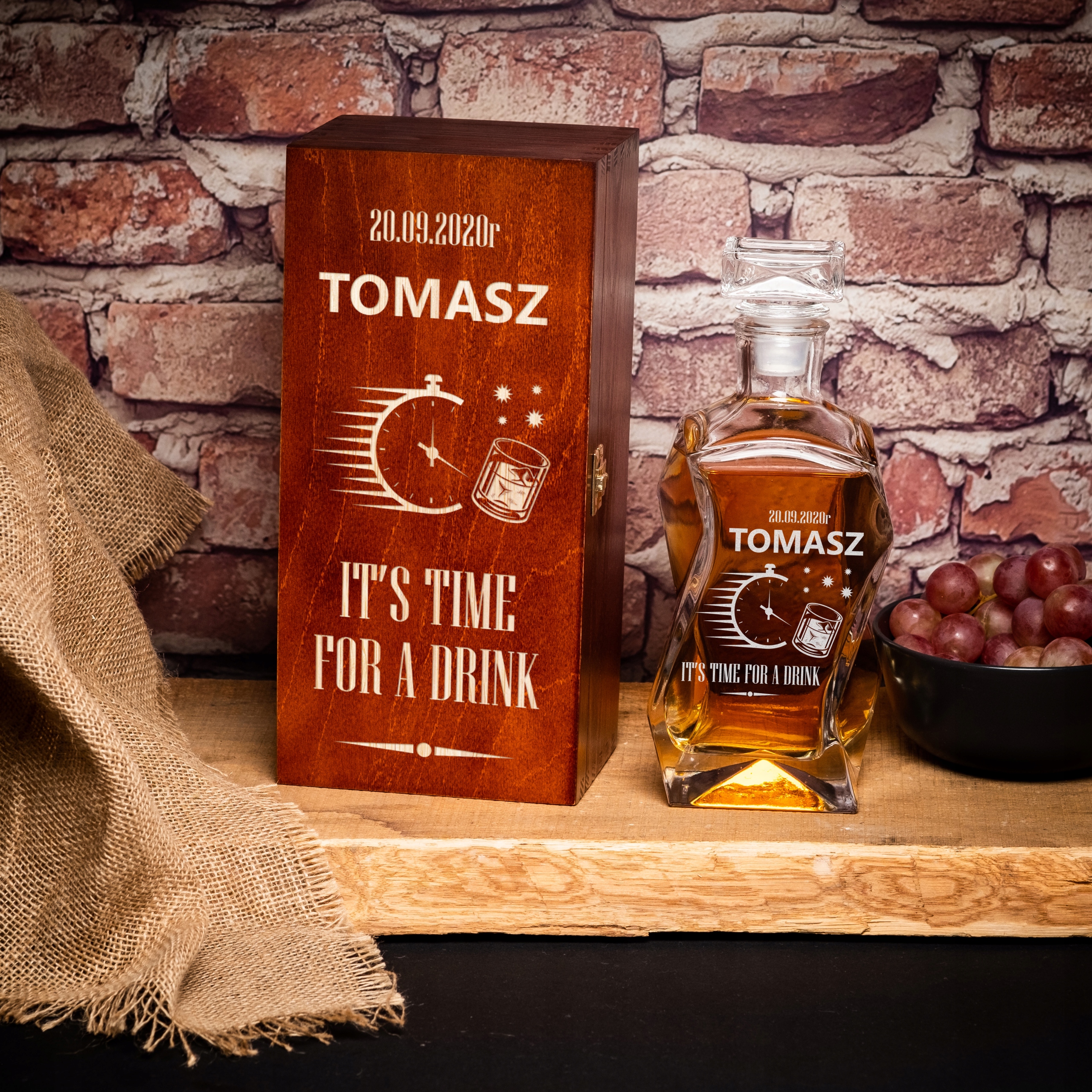 PREZENT NA URODZINY KARAFKA Z GAWEREM DO WHISKY Marka Media Design