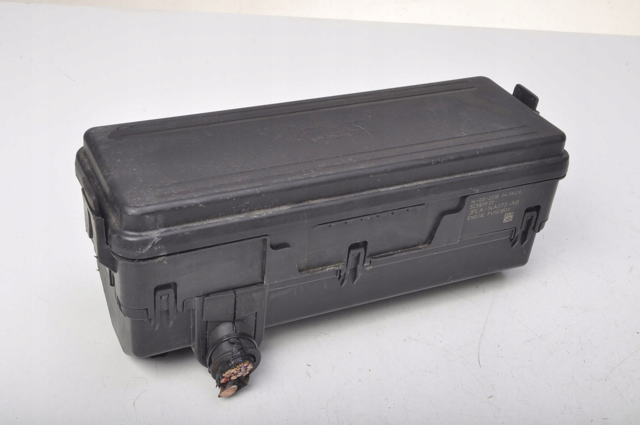 RANGE ROVER L494 3.0 SDV6 SKRZYNKA BEZPIECZNIKÓW