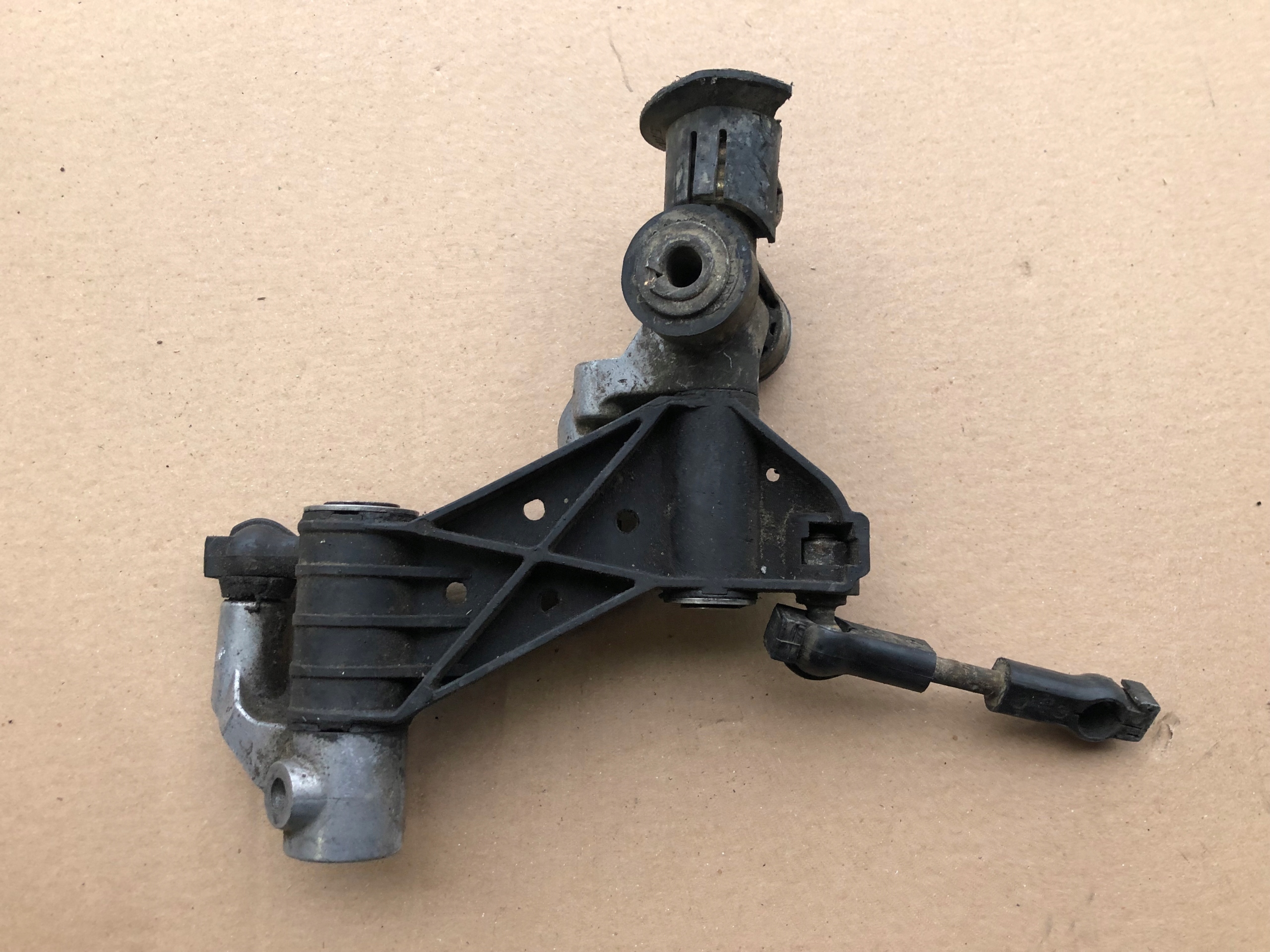 WYSPRZEGLIK SKRZYNI SAAB 9 3 93 OG 2 0 T 98 02