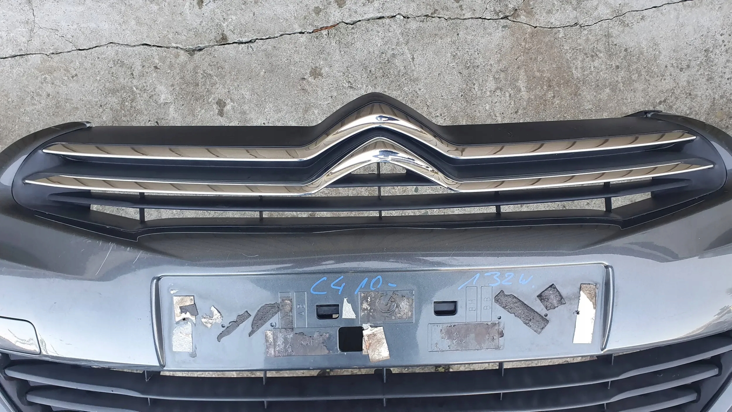 Citroen C4 II 10- front bumper front $