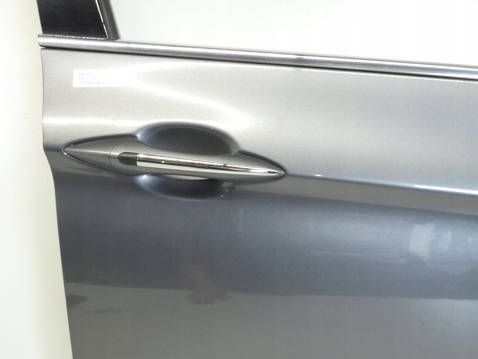door right front right front HYUNDAI and 40 11-15R TITANIUM SILVER