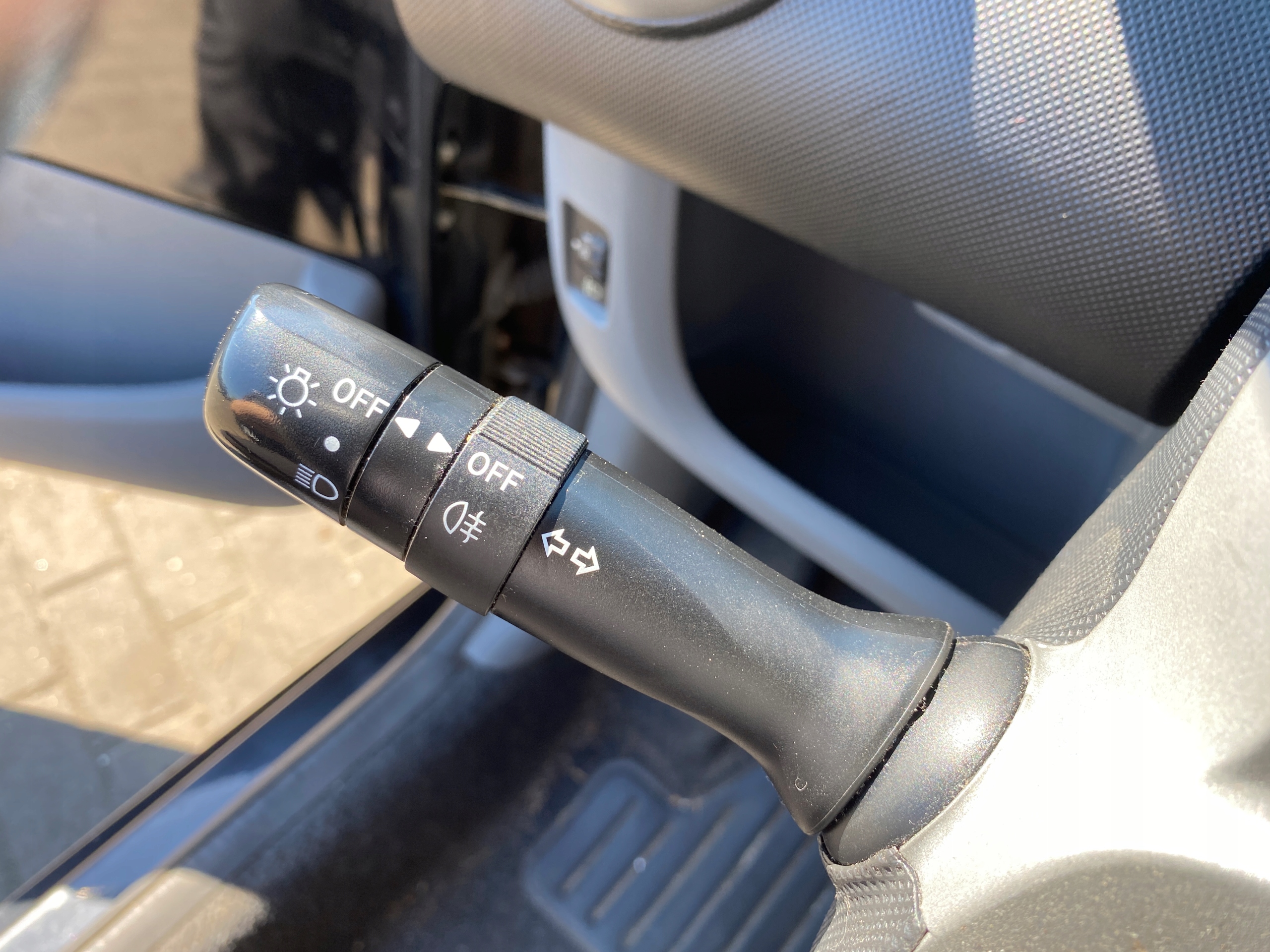 Interrupteur commande phares feux ZESPOLONY Volant Citroen C1 05-14