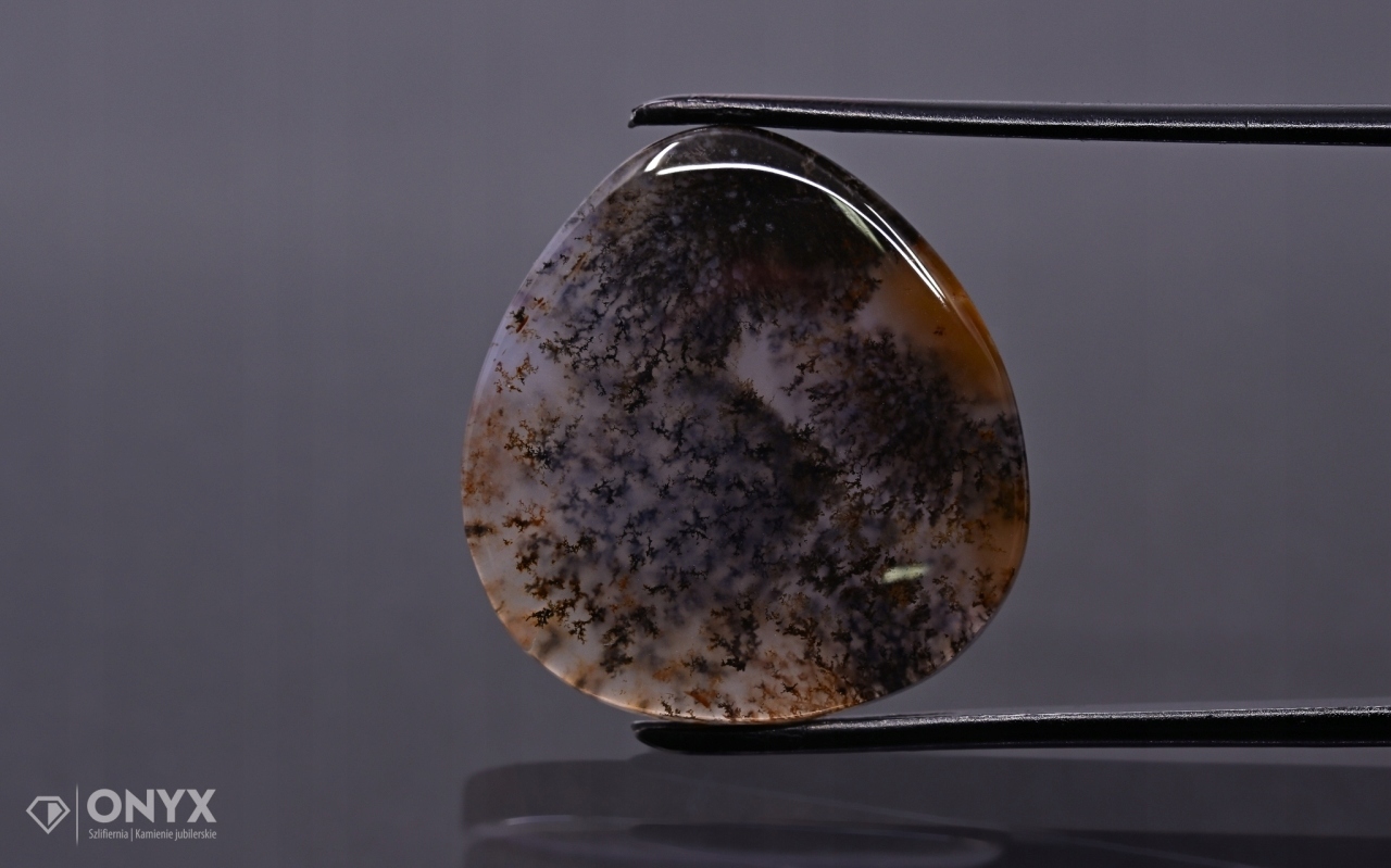 Dendritový achát z Kazachstánu mělký slzný 24,5x23