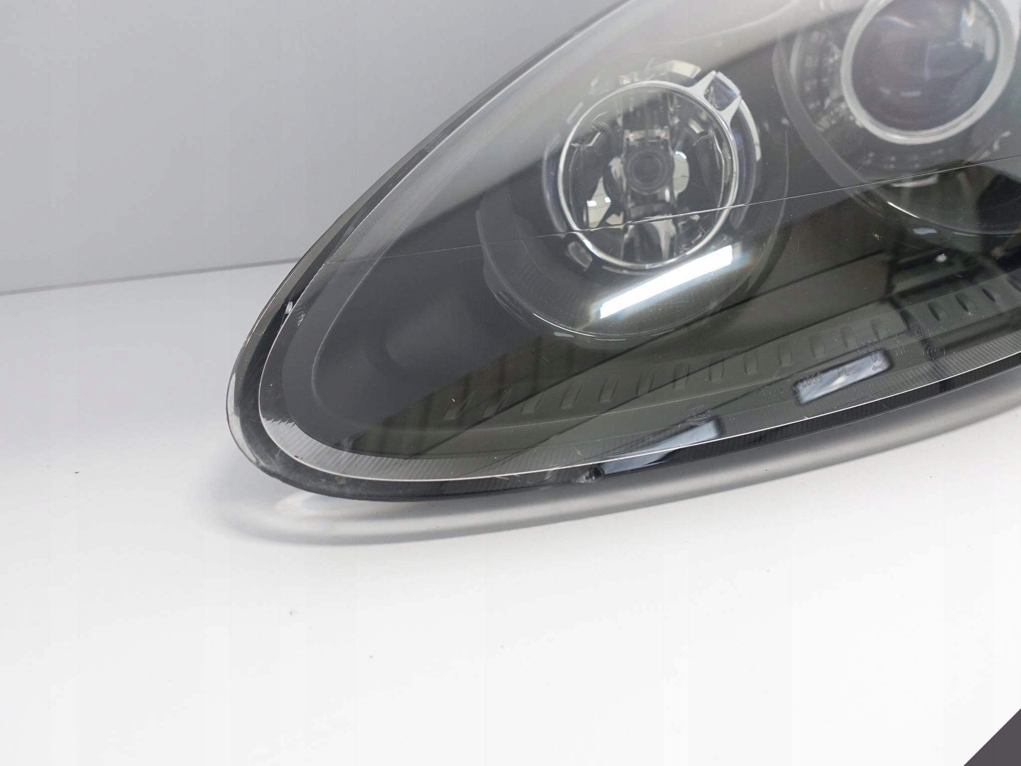 PORSCHE CAYENNE 7P5 958 10-14 TURBO GTS light XENON + LED left front EU