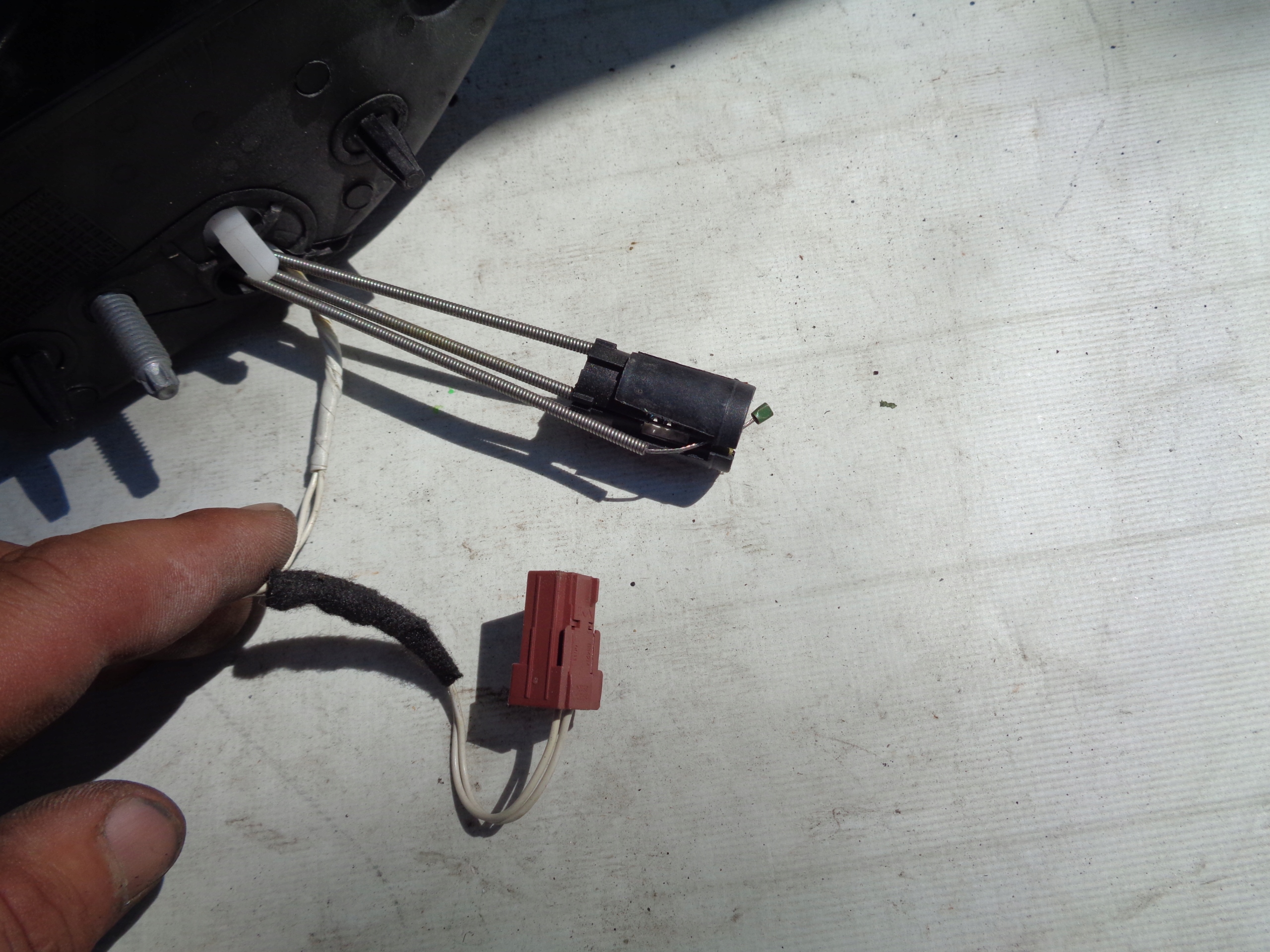 зеркало левое peugeot 208 англия