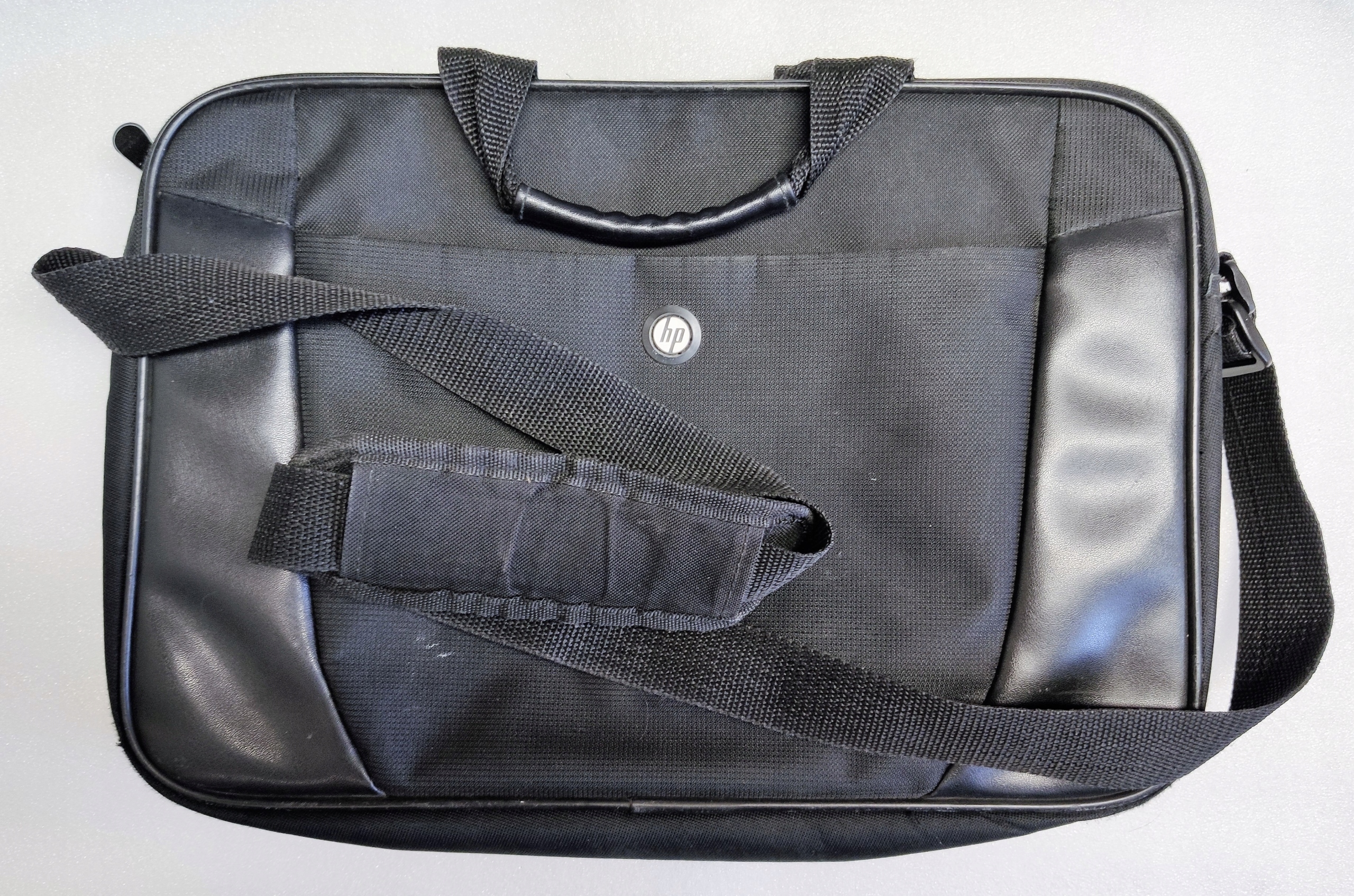 Używana solidna TORBA HP Top Load Essential 15,6''