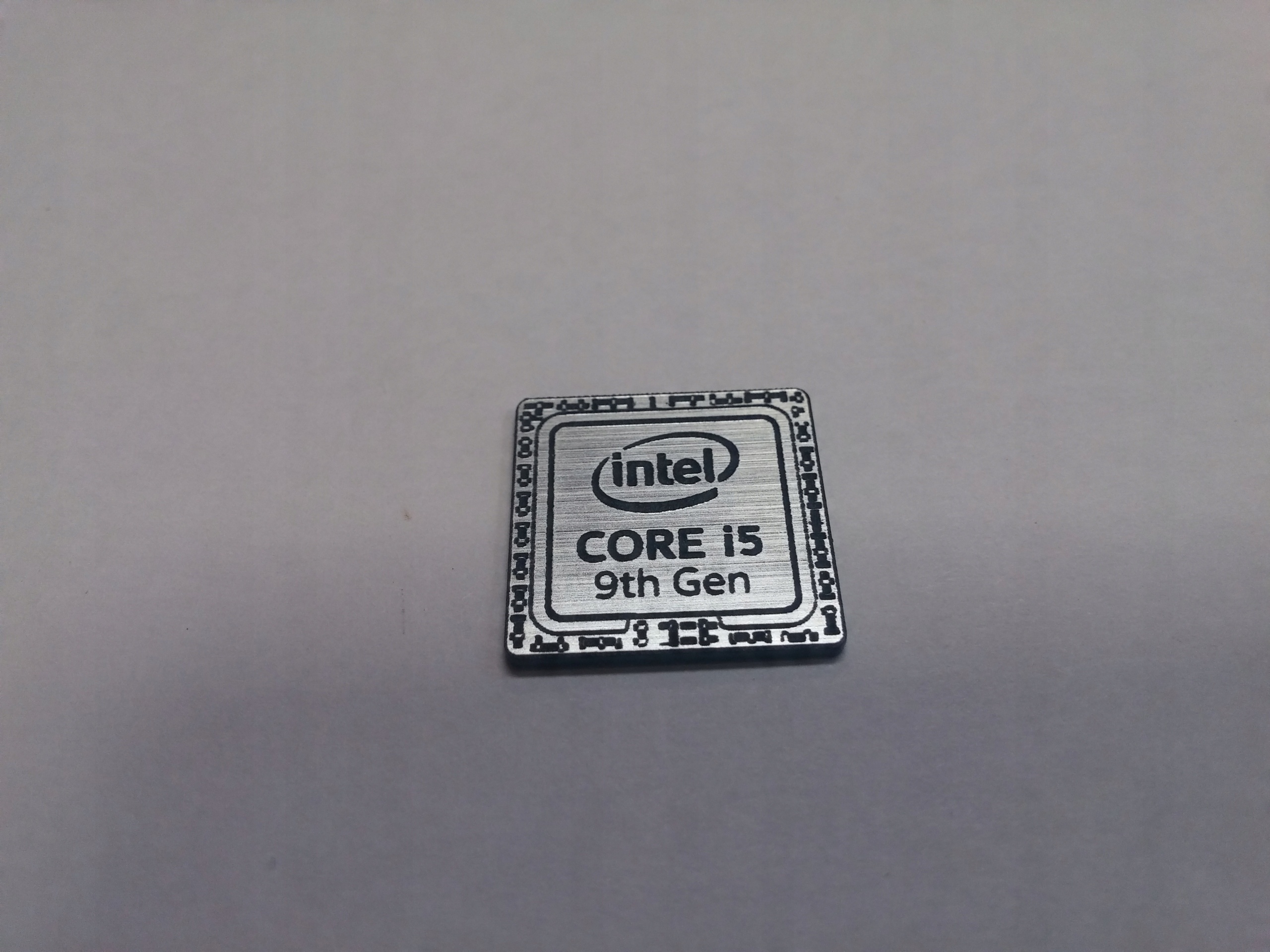 

Intel Core i5 9th Gen naklejka emblemat 18 x 18 mm