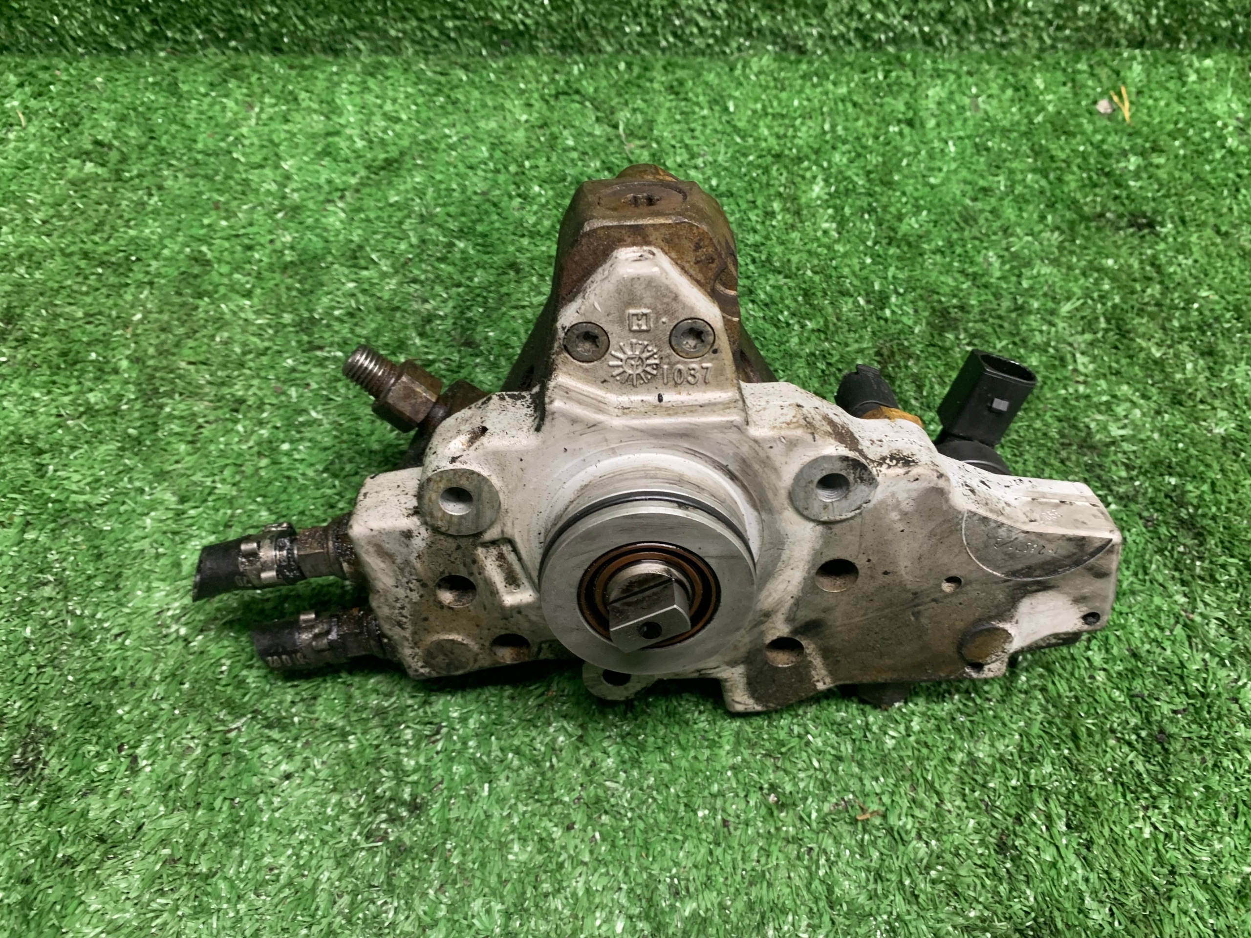 injection pump W211 2.2 2.7 3.2 CDI V6 A6460700301