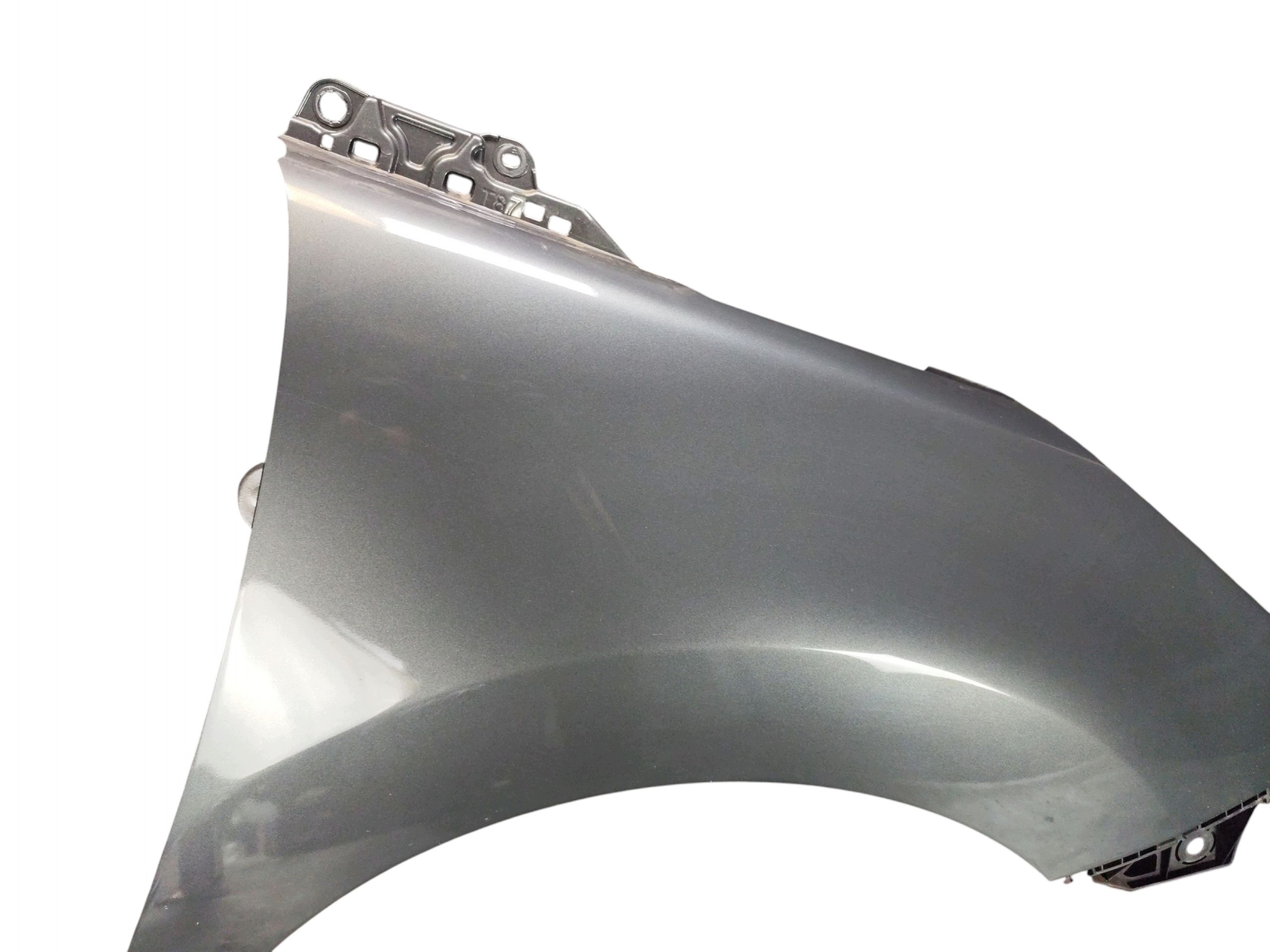 fender right front PEUGEOT 5008 and (2009-2013) code LAKIERU KTPD